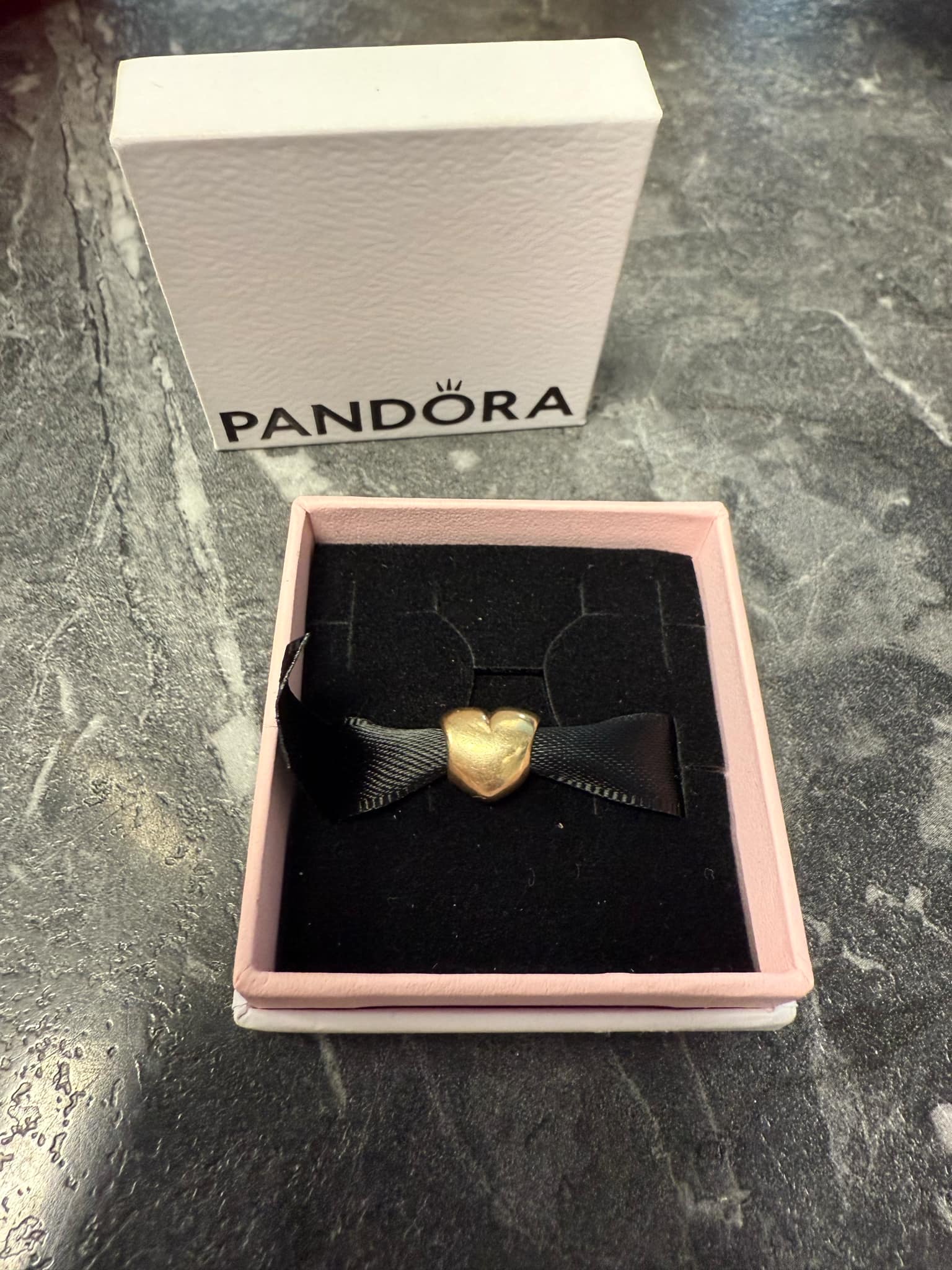 Product photo for Pandora 14ct Gold Plain puffed heart charm ( 750119 ) 585ALE