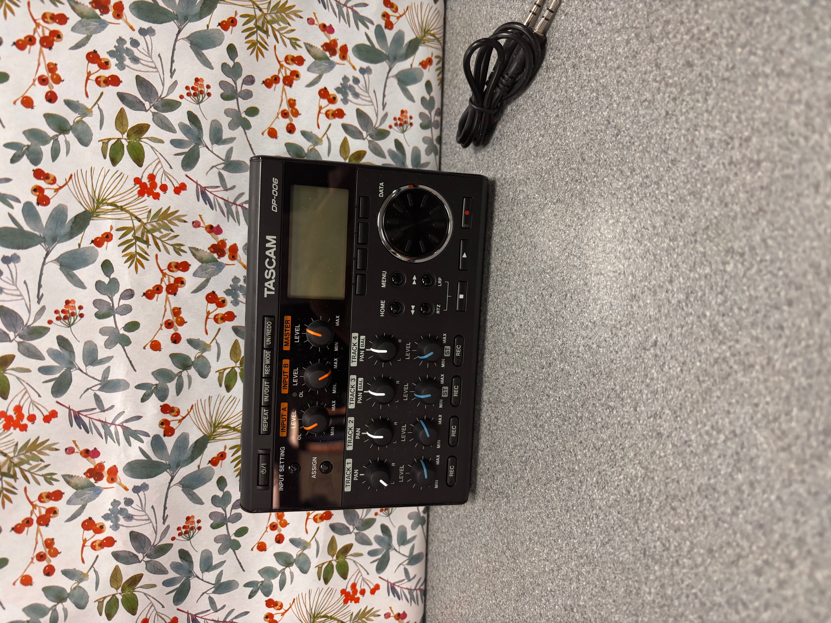 Product photo for tascam dp-006
