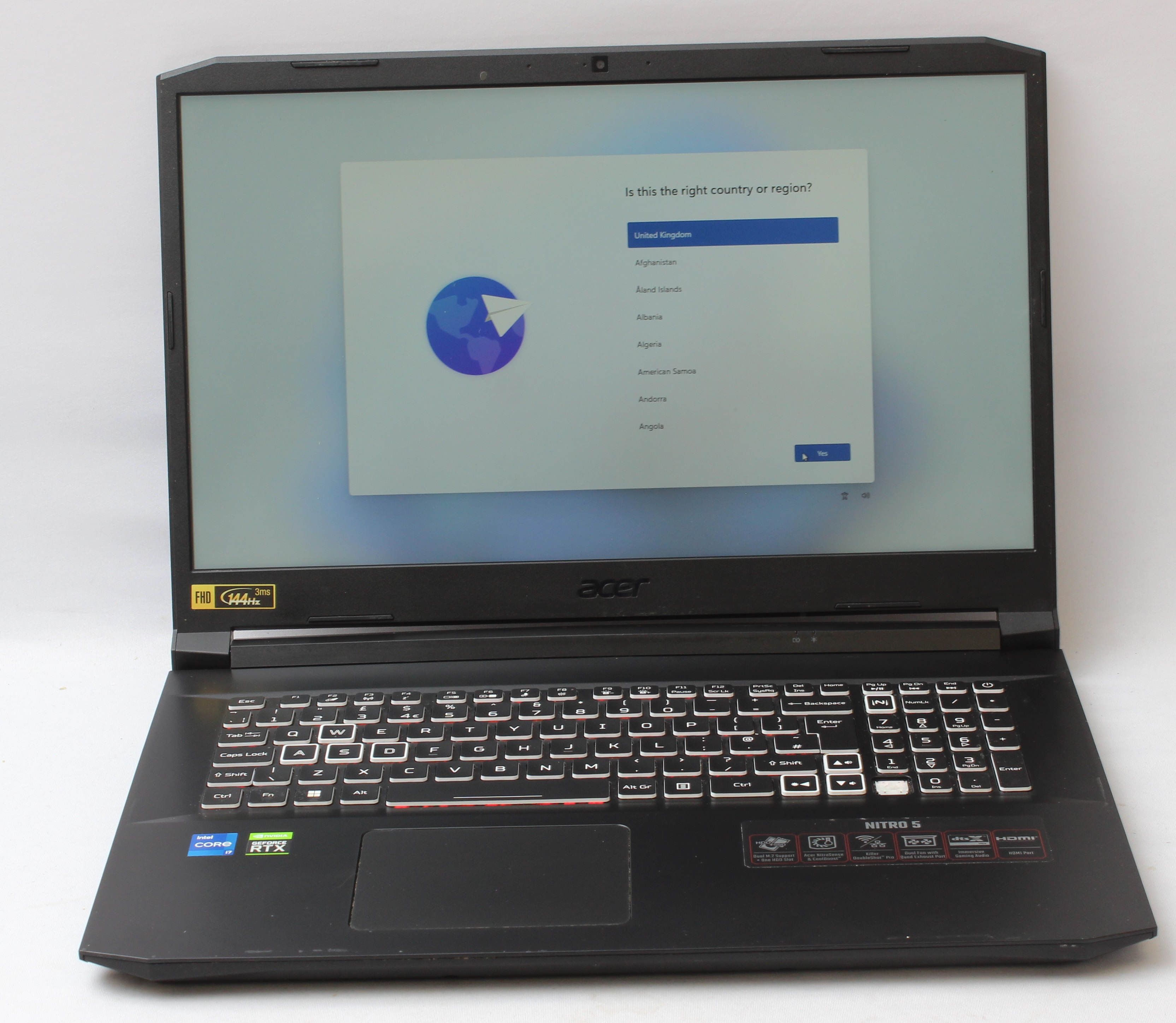 Product photo for Acer Nitro 5 Laptop AN517-54-79TV - Geforce RTX 3060 Core I7 11th Gen 2.3GHZ 16GB RAM 512GB SSD Windows 11 *Missing Key* (U)