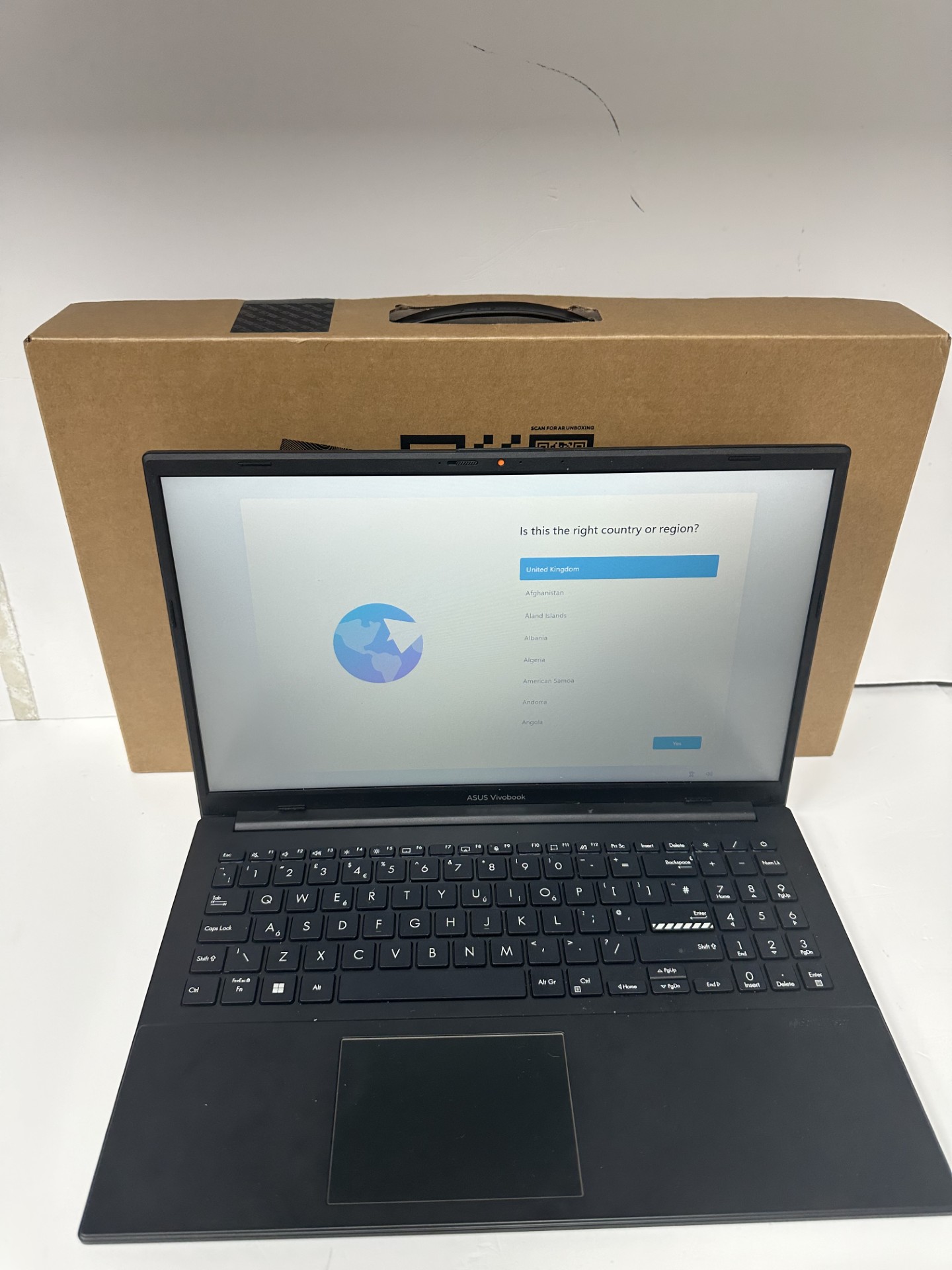 Product photo for ASUS VIVOBOOK GO AMD RYZEN 3 7320U WITH RADEON GRAPHICS @2.40GHz 8GB RAM WINDOWS 11 128GB SSD BOXED