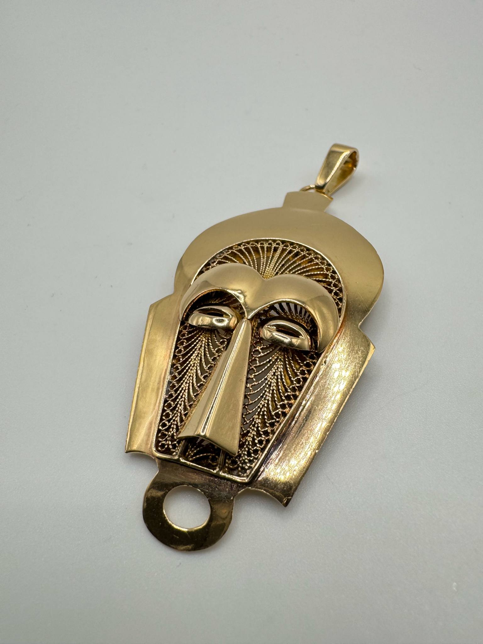 Product photo for 18ct Tribal Mask Pendant