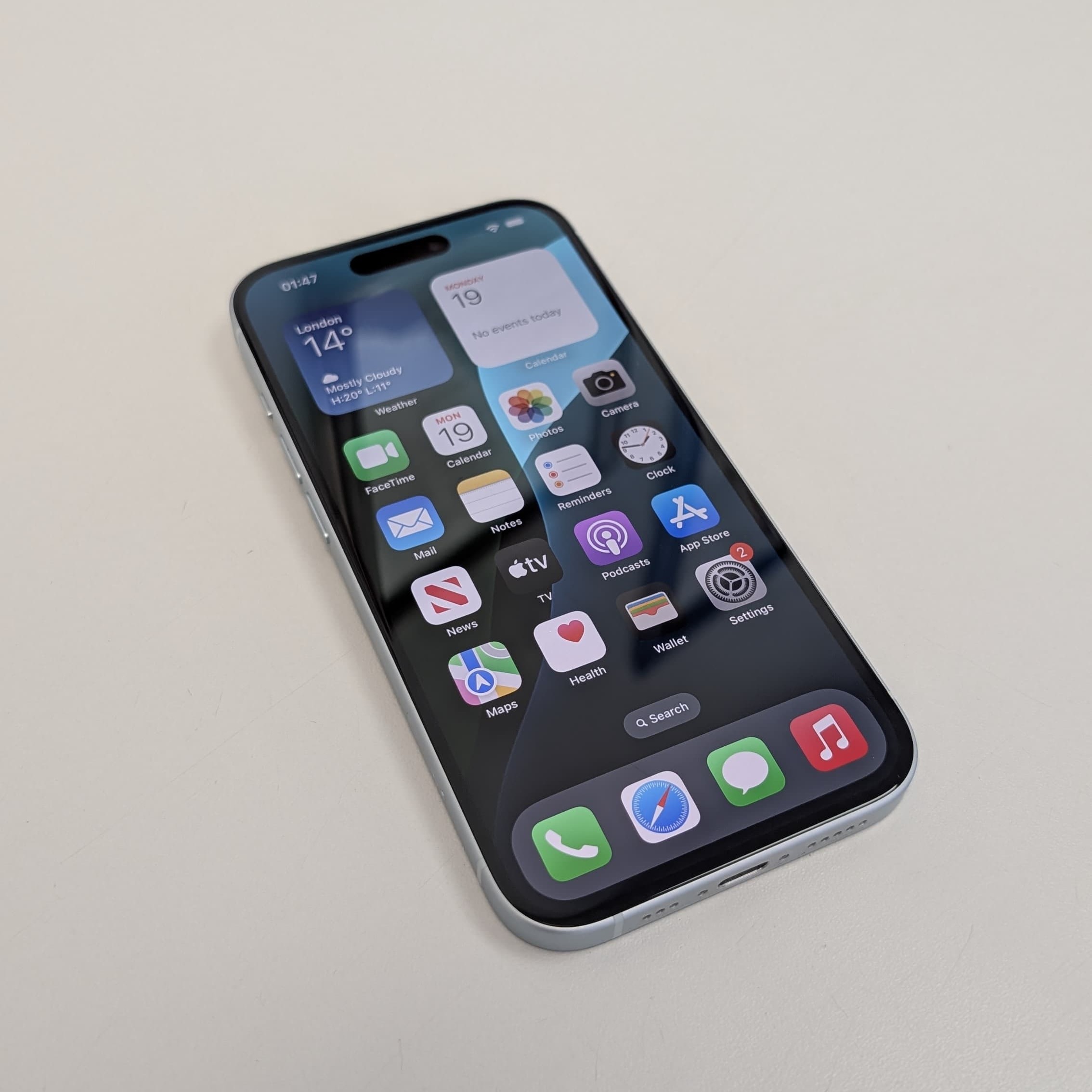 Product photo for Apple IPhone 15 128GB 99%BH - Unlocked- Warranty