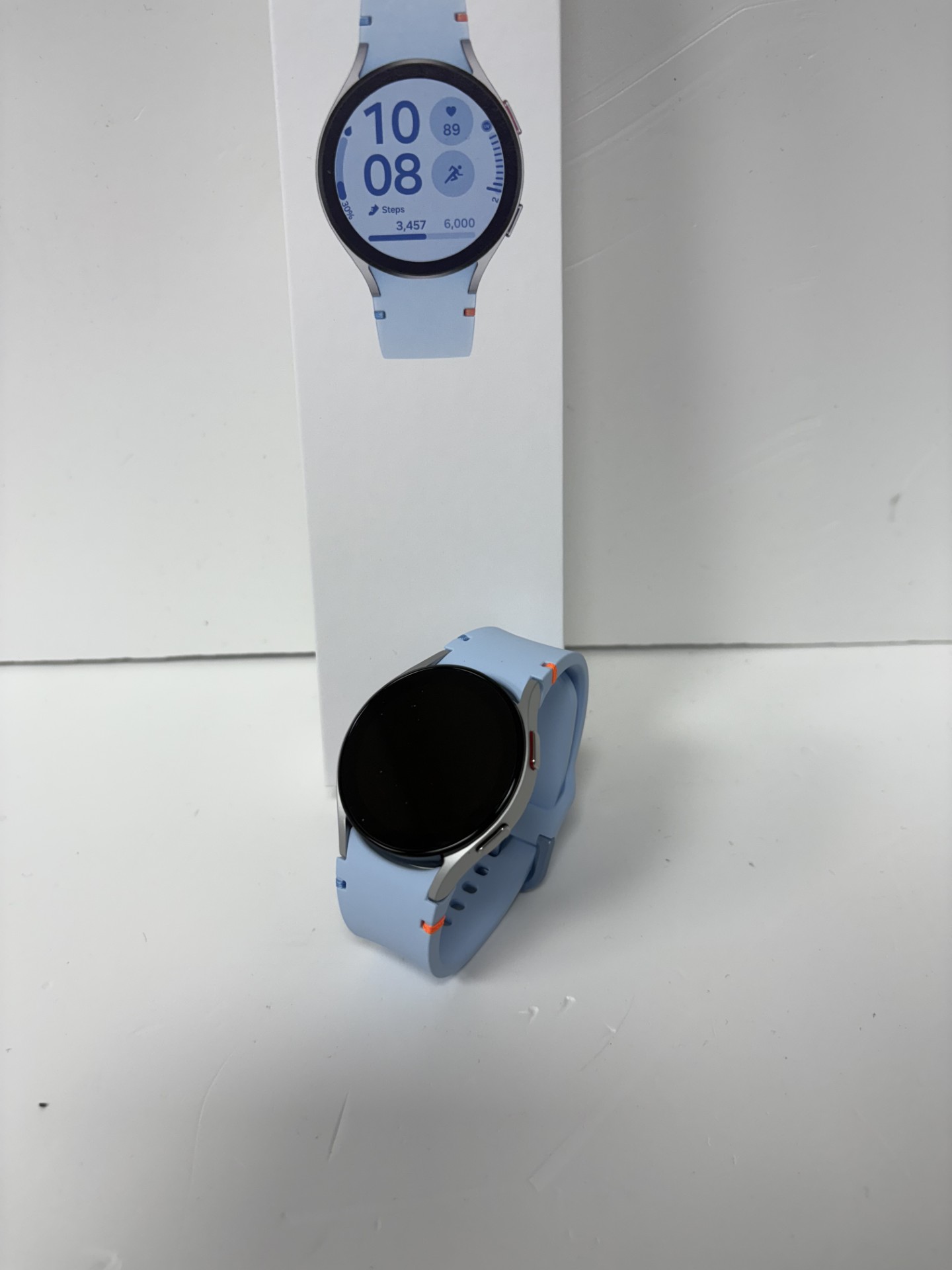 Product photo for SAMSUNG samsung galaxy watch fe 40MM BLUE BOXED