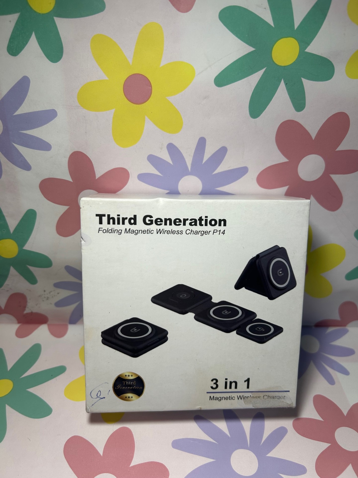 Product photo for THIRD GENERATION FOLDING MAGNETIC WIRELESS CHARGER *3IN1*