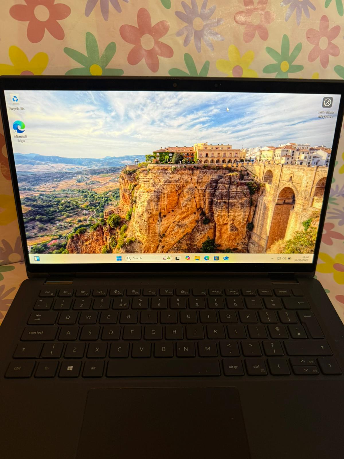 Product photo for DELL LATITUDE 7410 LAPTOP