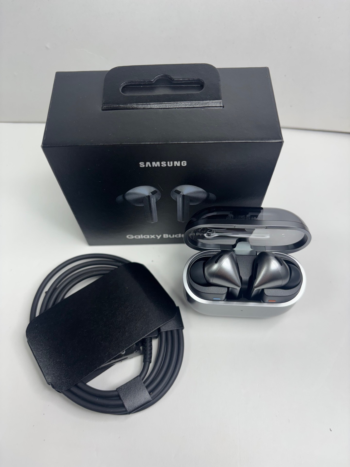 Product photo for SAMSUNG BUDS3 PRO SAMSUNG BUDS 3 PRO BOXED