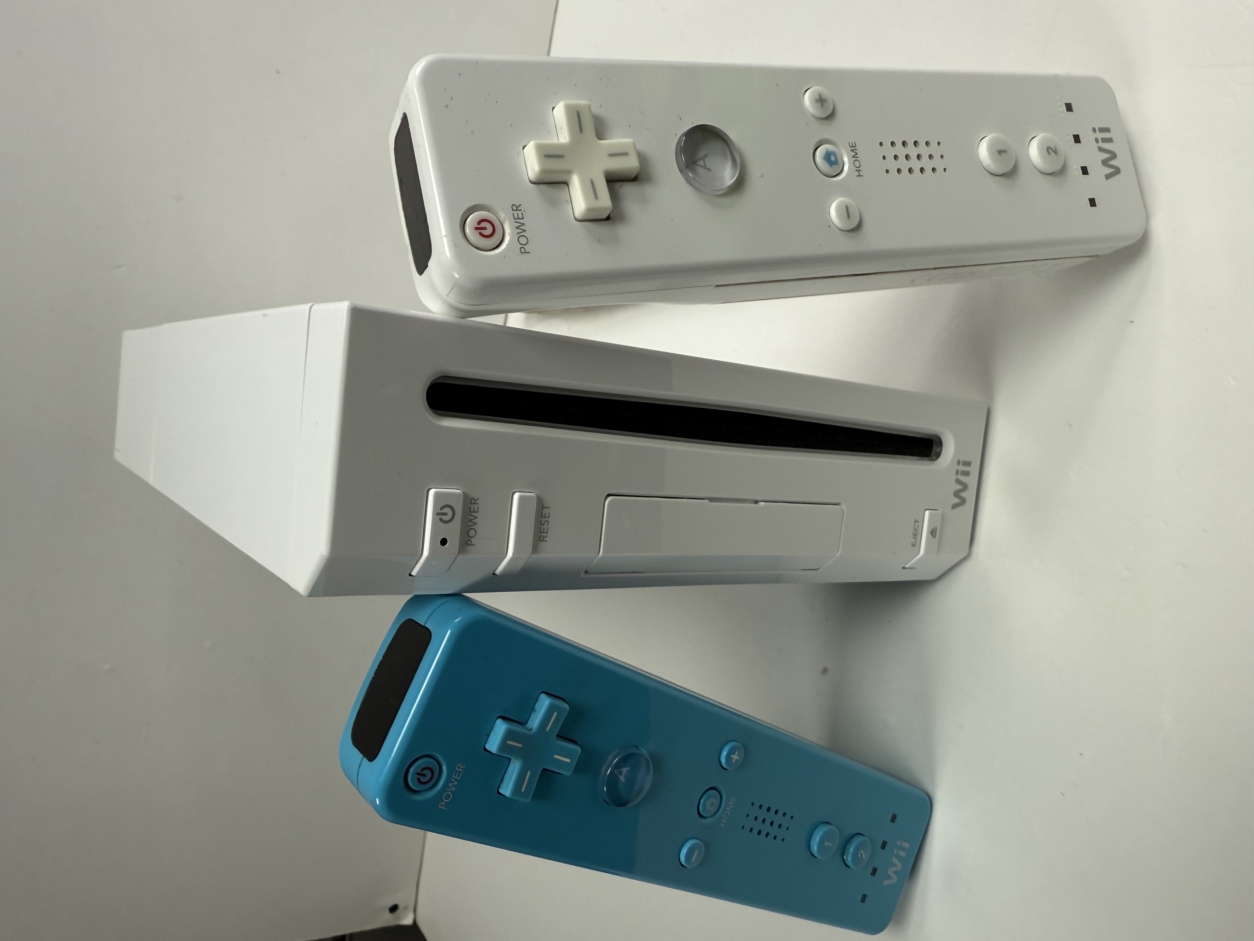 Product photo for WII CONSOLE WITH EXTRAS