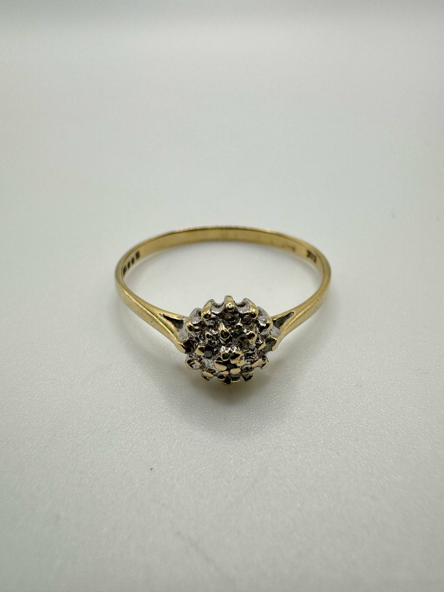 Product photo for 9ct Illusion Diamond Ring