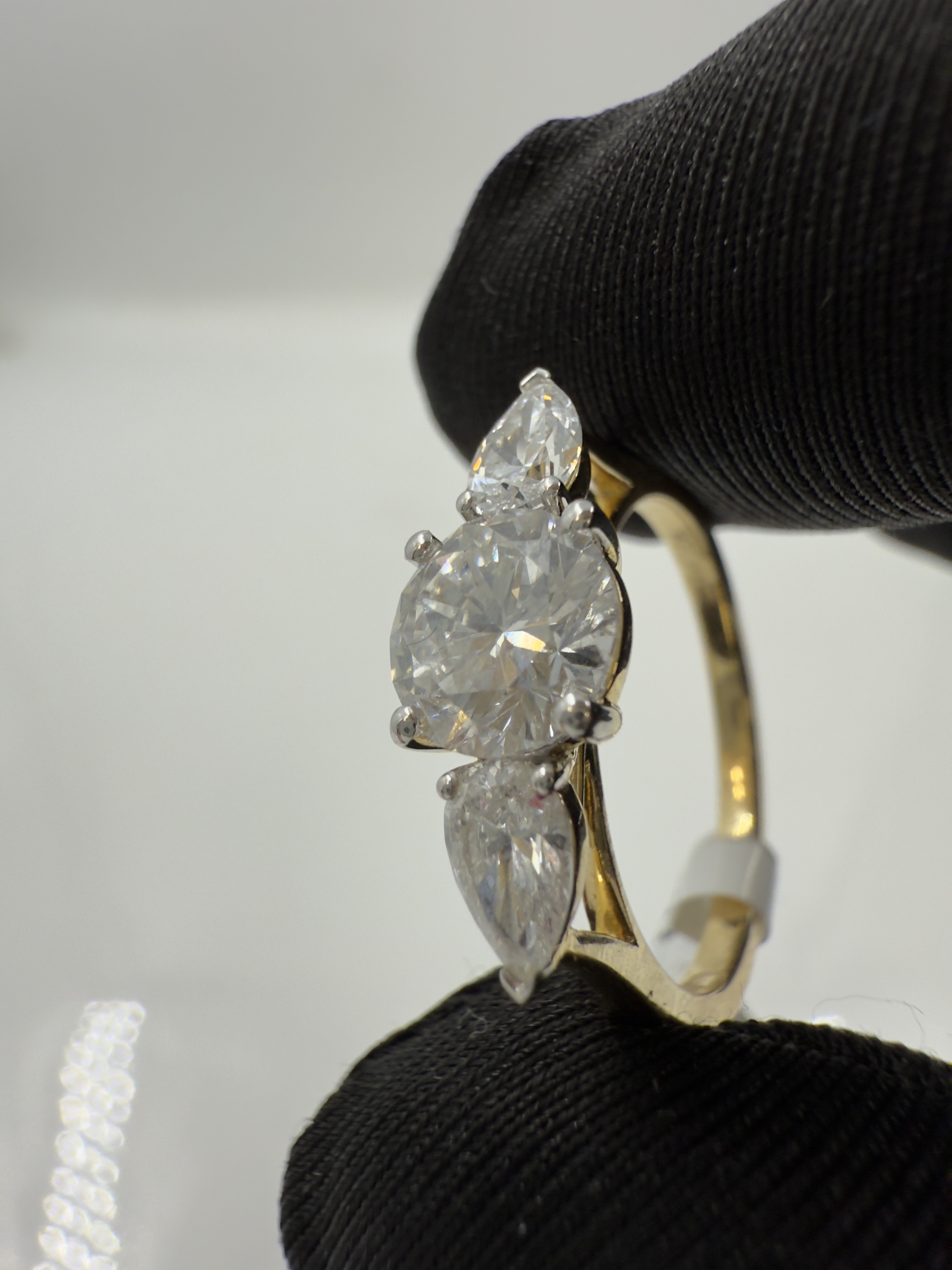 Product photo for 9ct GOLD LAB GROWN DIAMOND RING 1.70CT VVS-VS - SIZE P