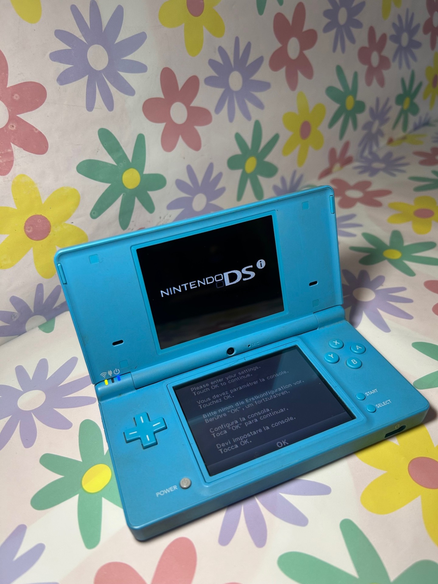Product photo for NINTENDO DSI *BLUE*