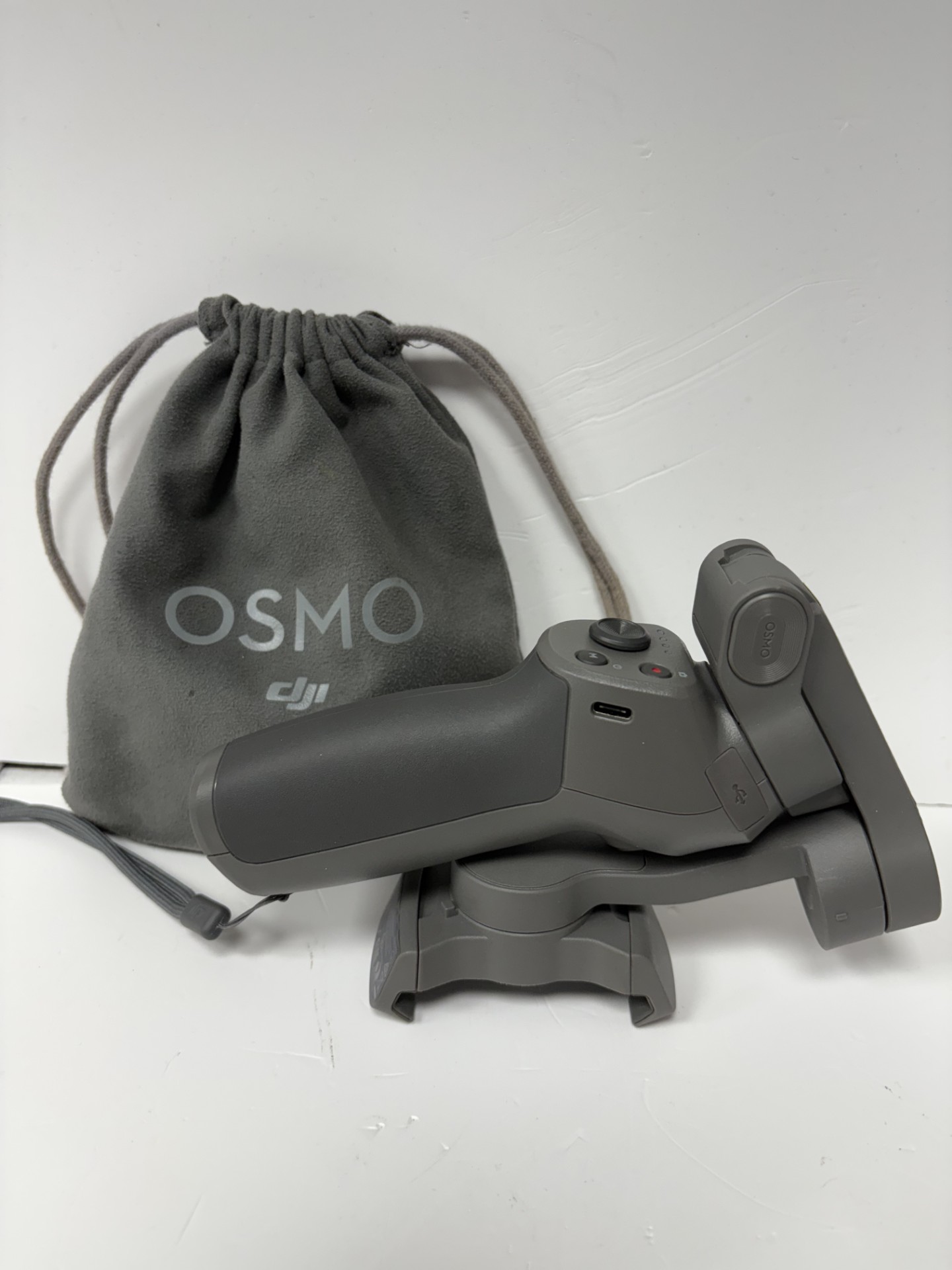 Product photo for DJI dji osmo mobile 3 gimbal grey with bag unboxed