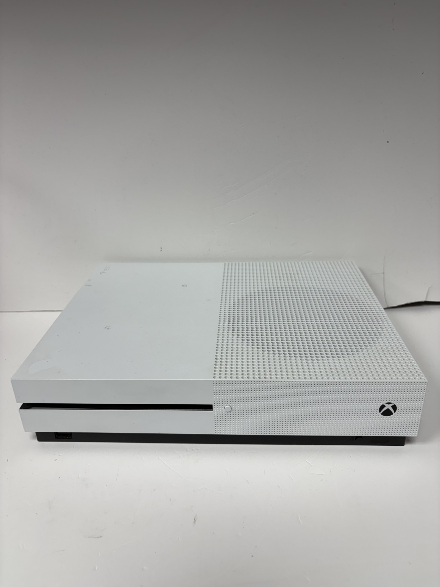 Product photo for MICROSOFT XBOX ONE S 500GB WHITE UNBOXED