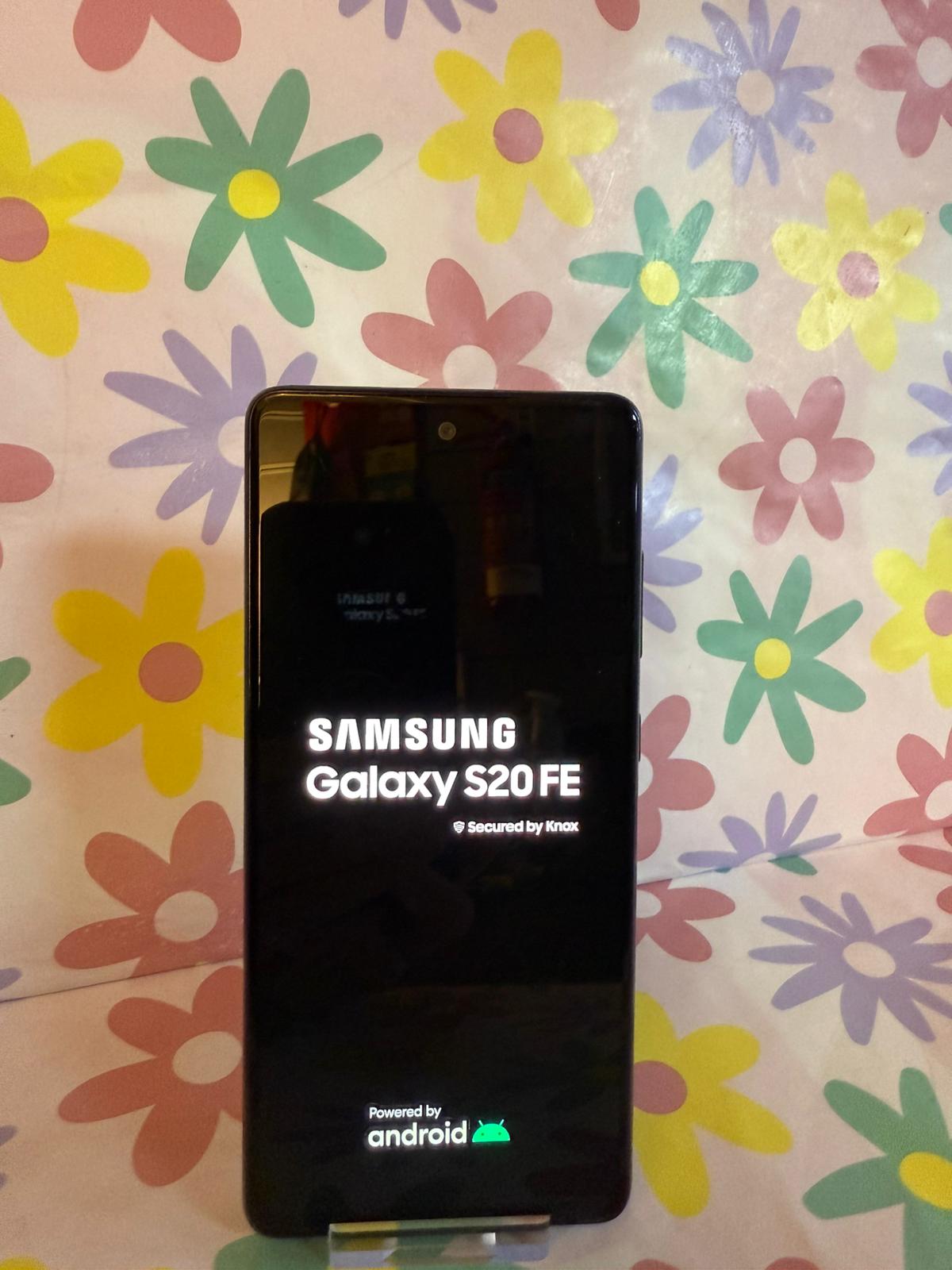 Product photo for SAMSUNG  SAMSUNG S20 FE 128GB UNLOCKED