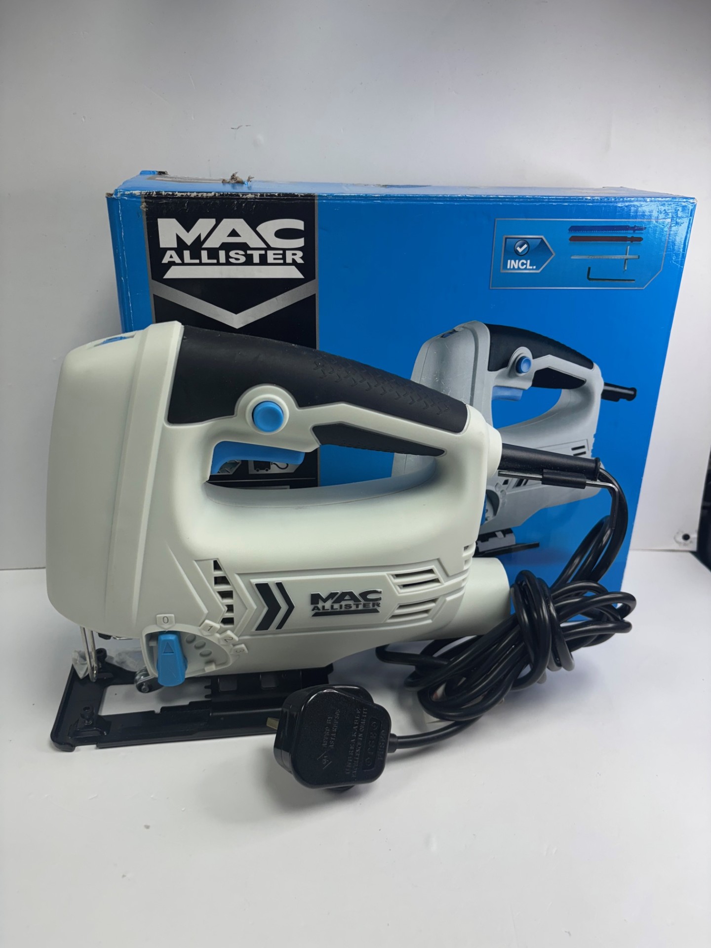 Product photo for macallister JIGSAW msj600