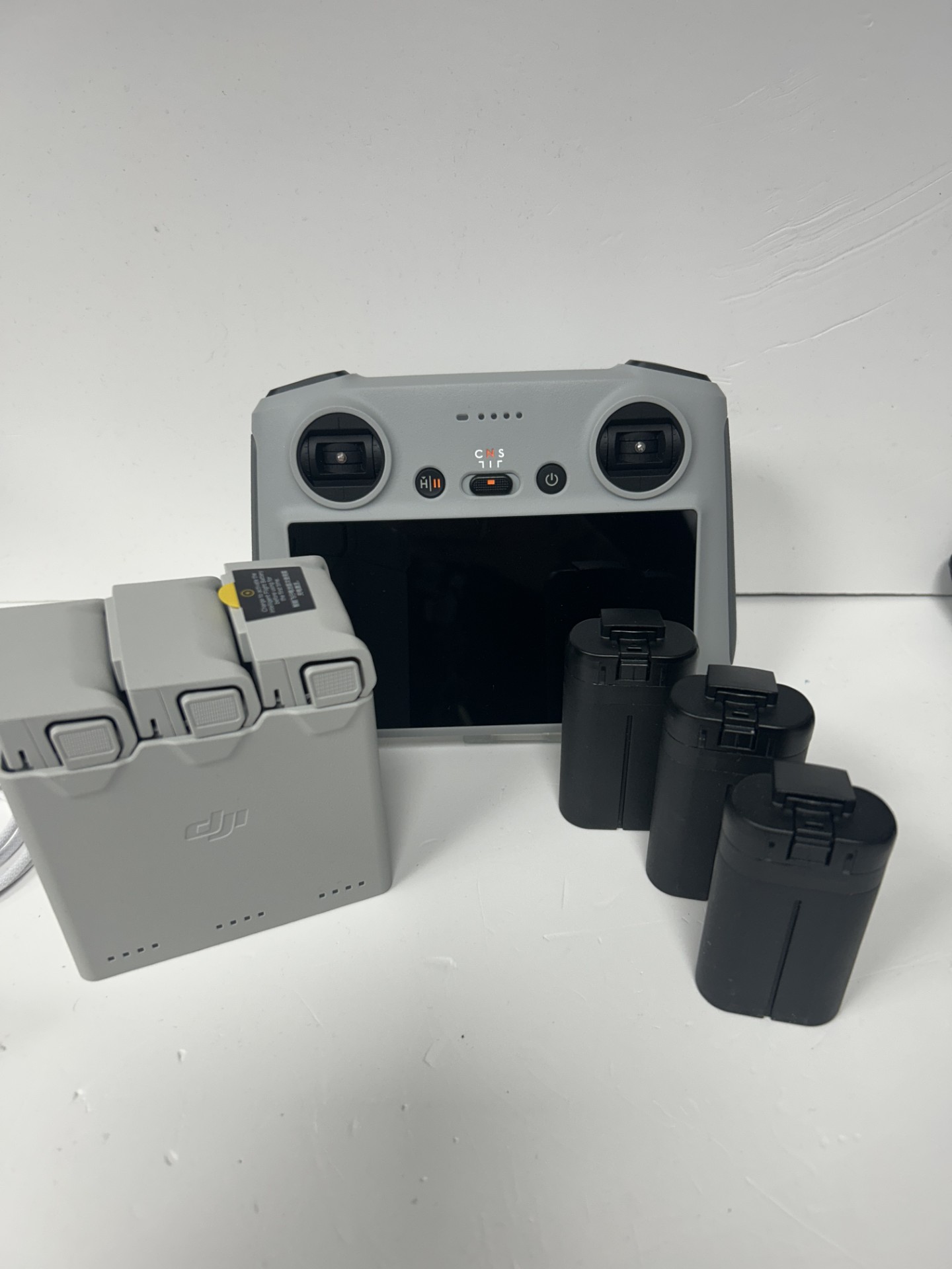 Product photo for DJI  DJI BUNDLE INCLUDES REMOTE CONTROL RM330 GREY MINI 3 PRO TWO WAY CHARGIN HUB &DJI LITHIUM RECHARGEABLE BATTERIES