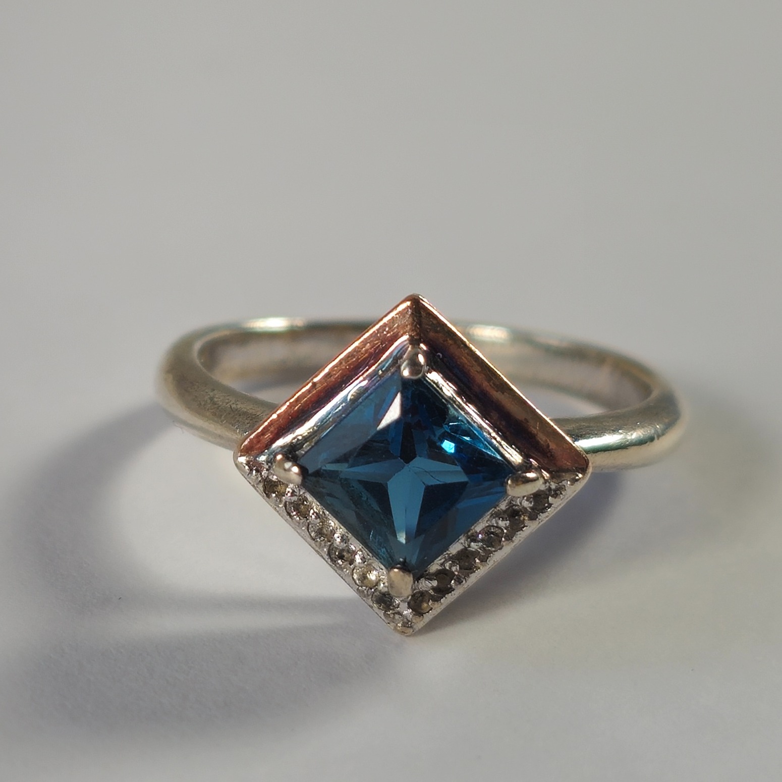 Product photo for Clogau Welsh Gold Kensington Love Story Silver Ring Size P