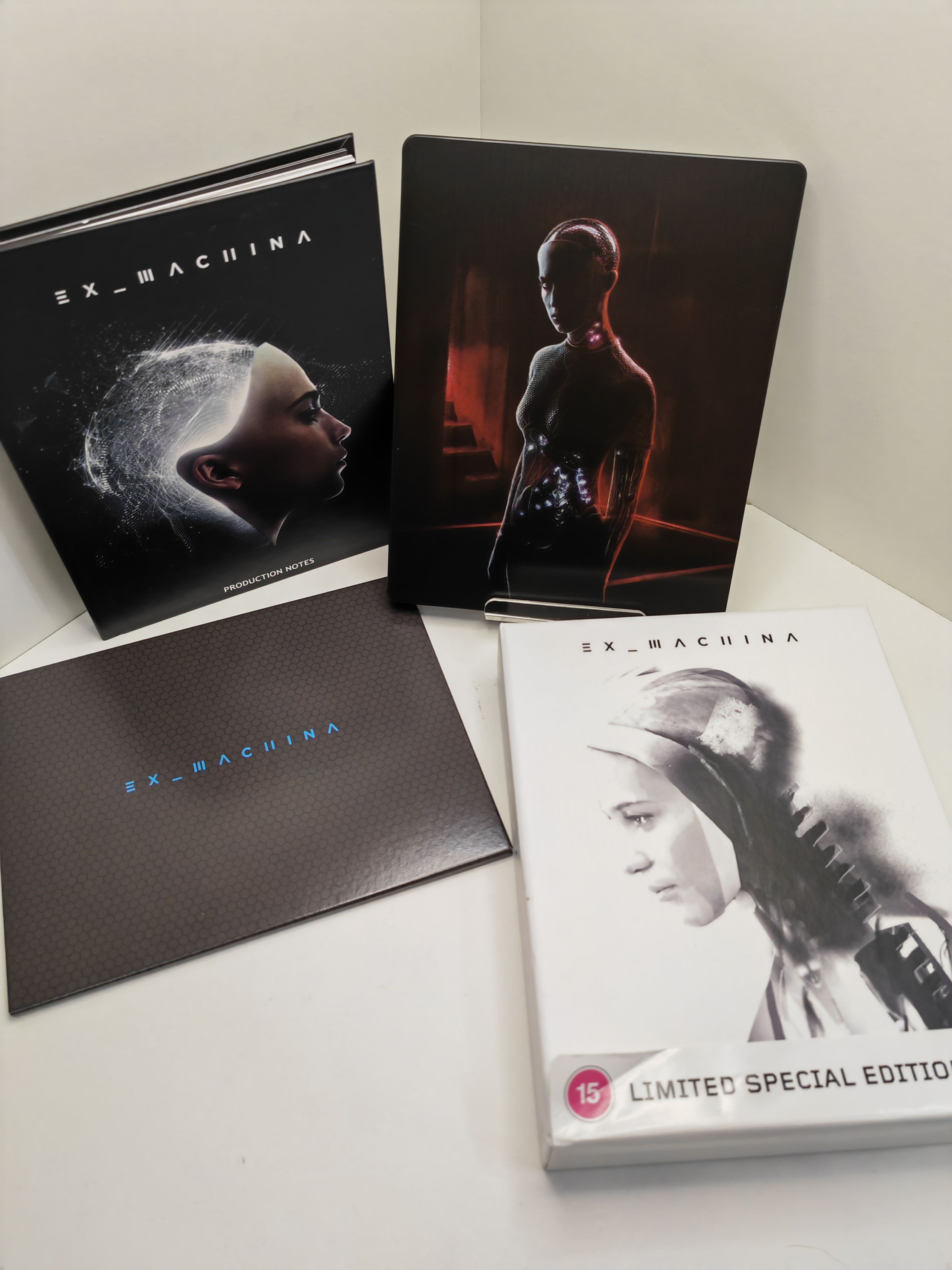Product photo for Ex Machina (15) 2015 4K UHD+BR Zavvi Excl. Lt. Ed. Steelbook w/Book/6 Card