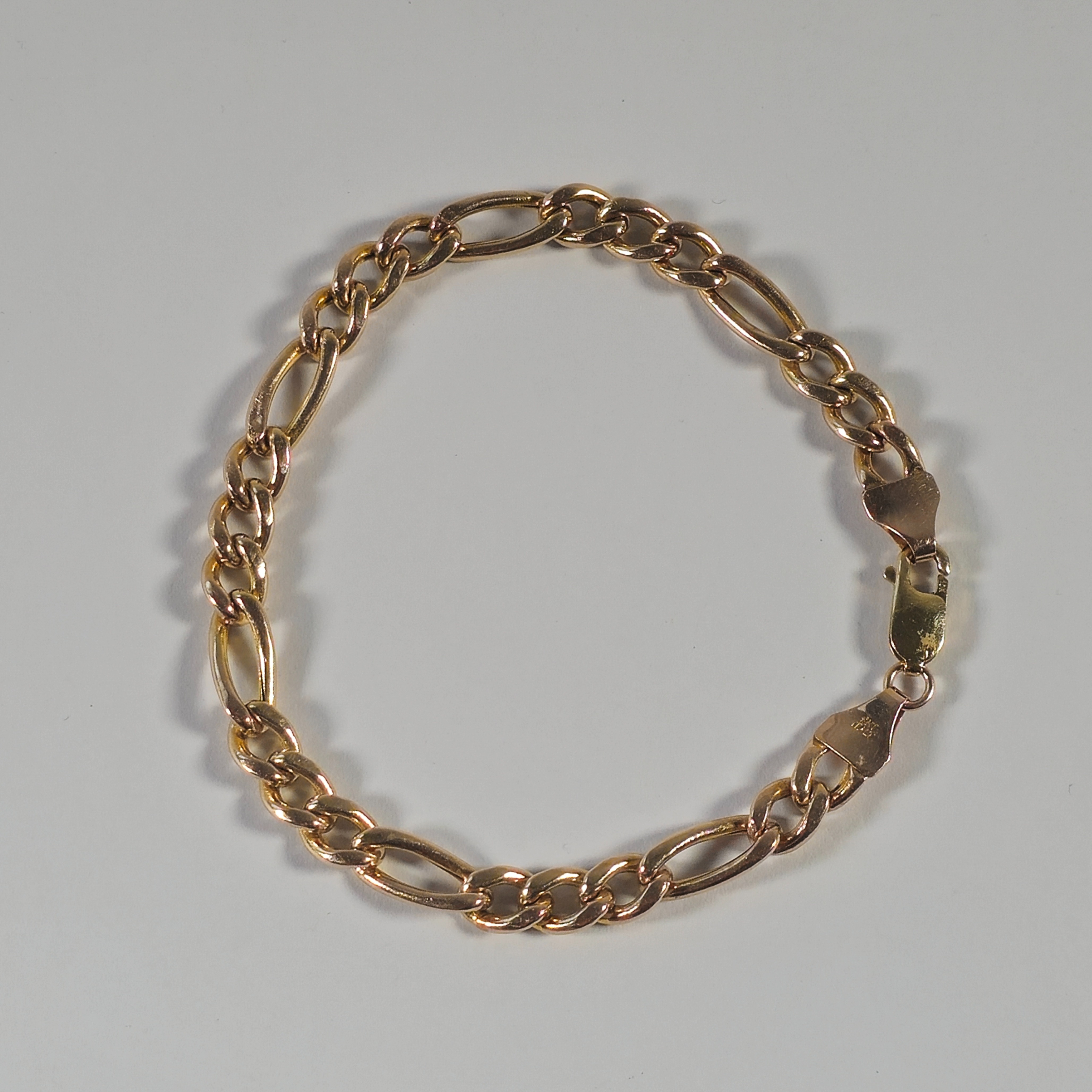 Product photo for 9ct Gold Figaro Bracelet 8.46