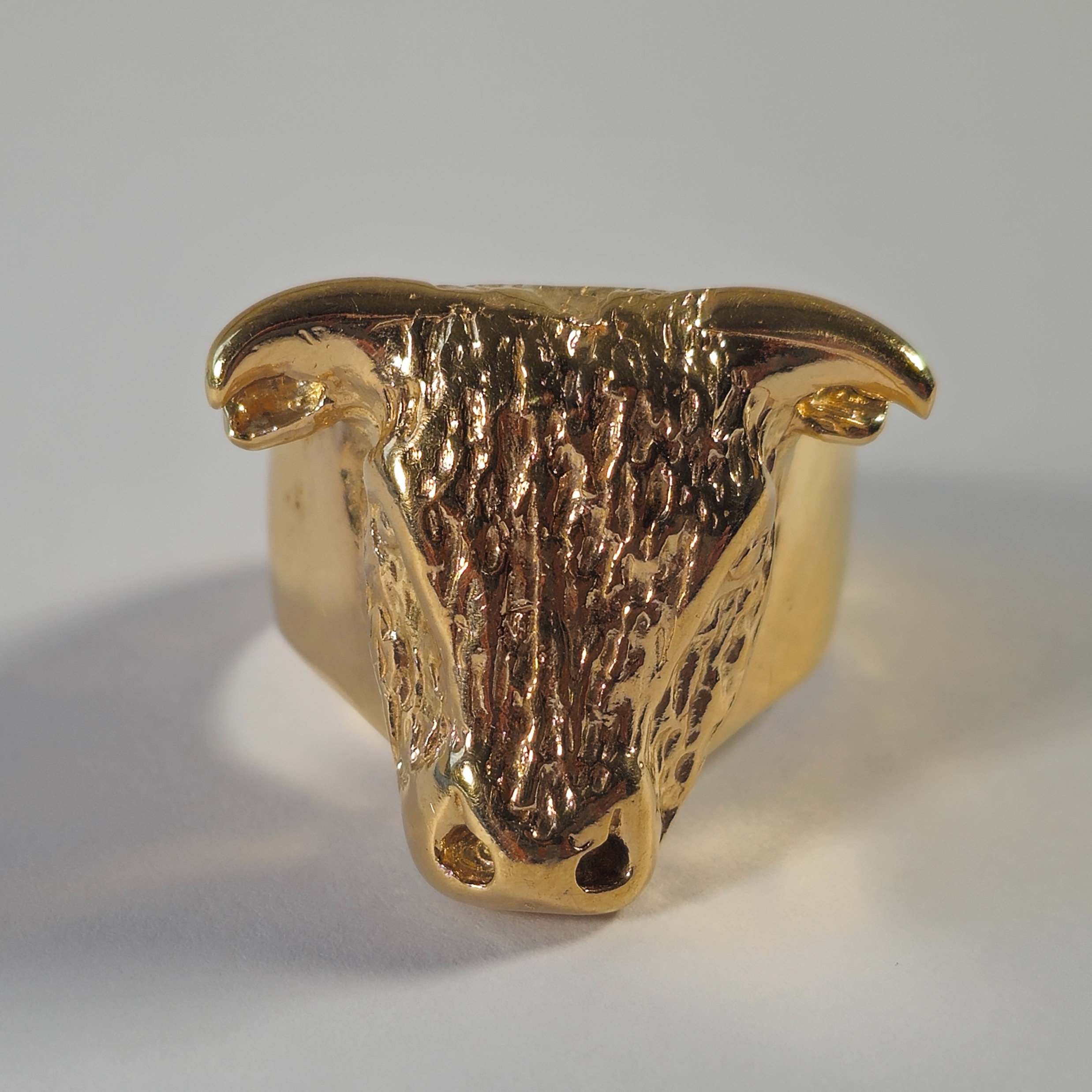 Product photo for 9ct Gold Bull Ring Size U