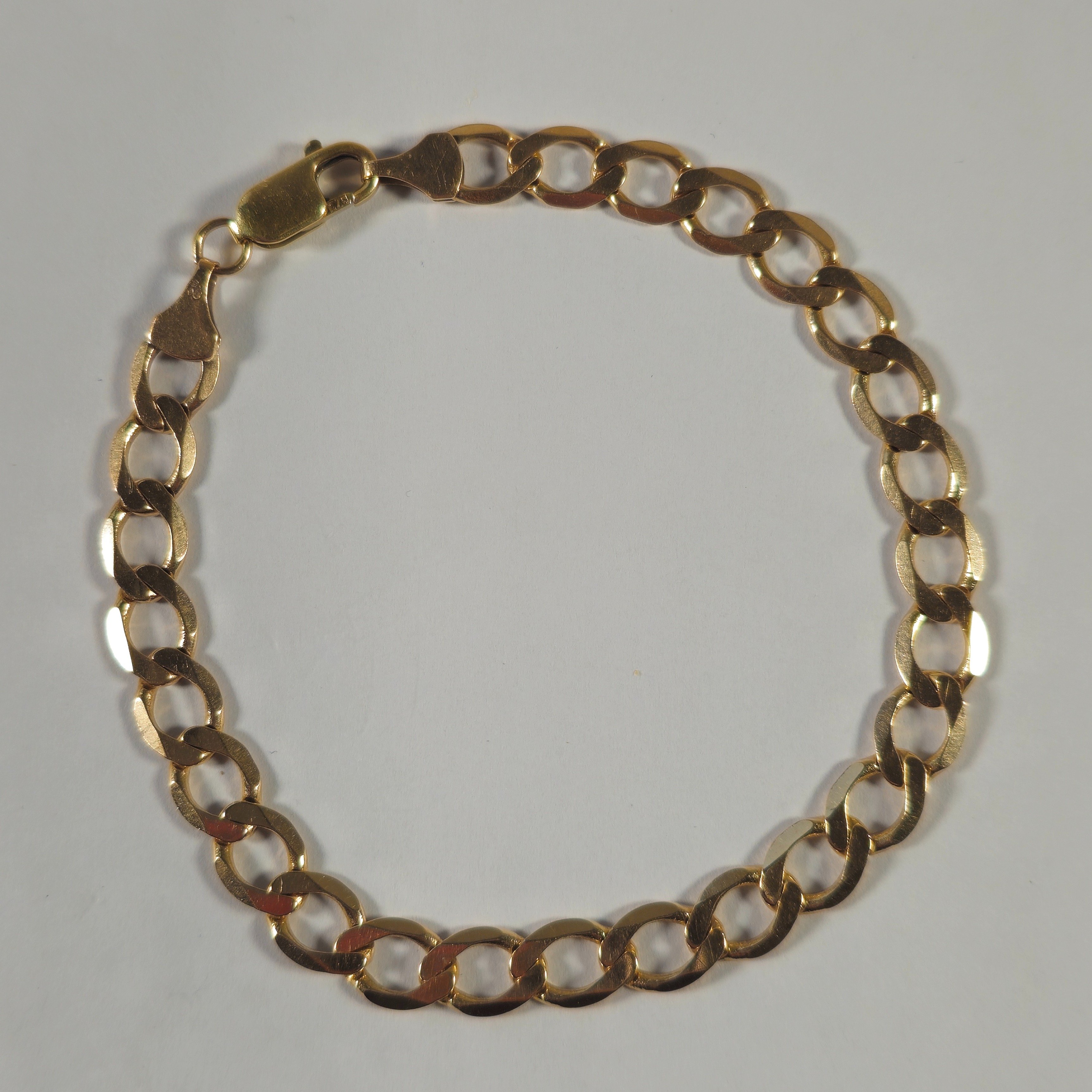 Product photo for 9ct Gold Curb Bracelet 8.2