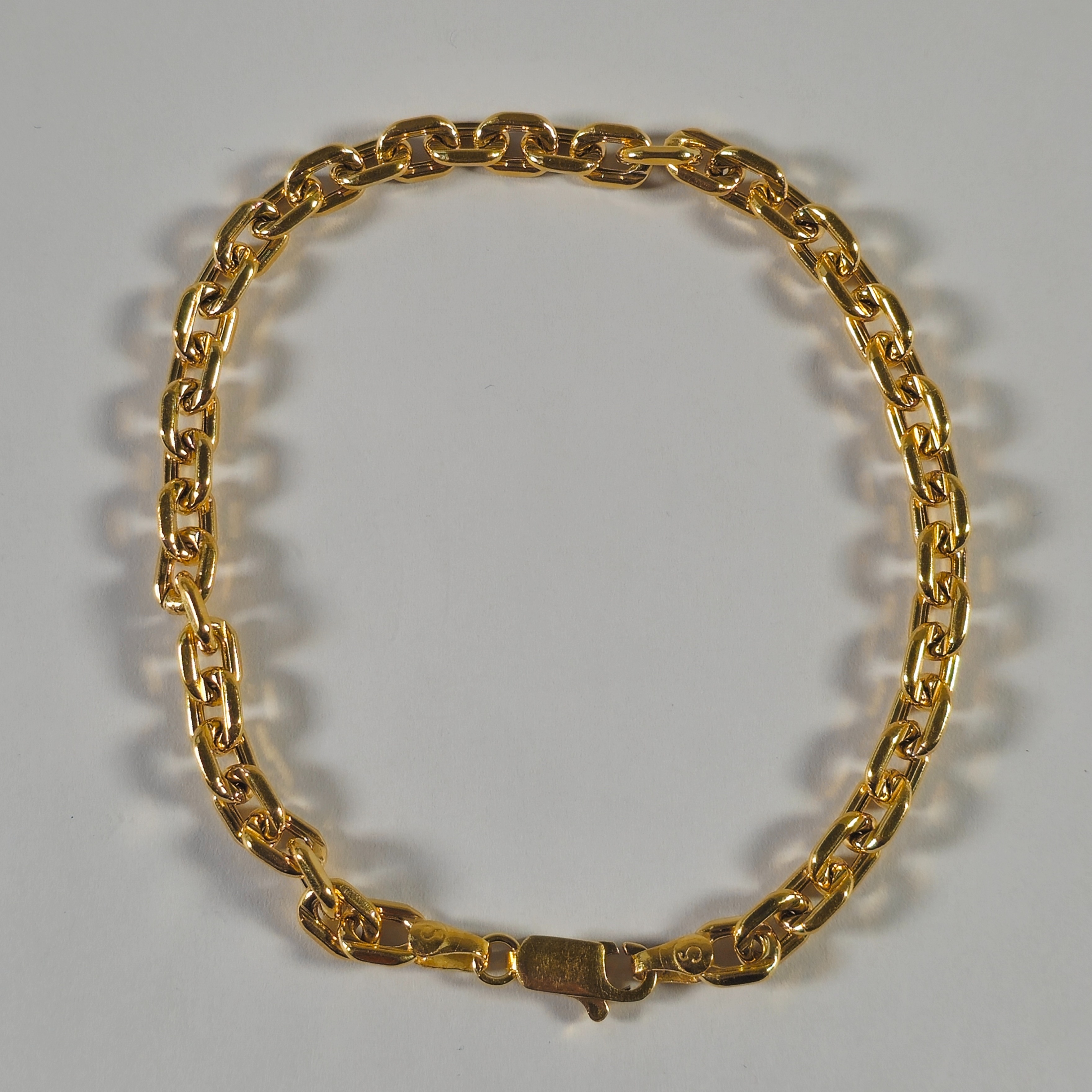 Product photo for 18ct Gold Hollow Diamond Cut Link Bracelet 8