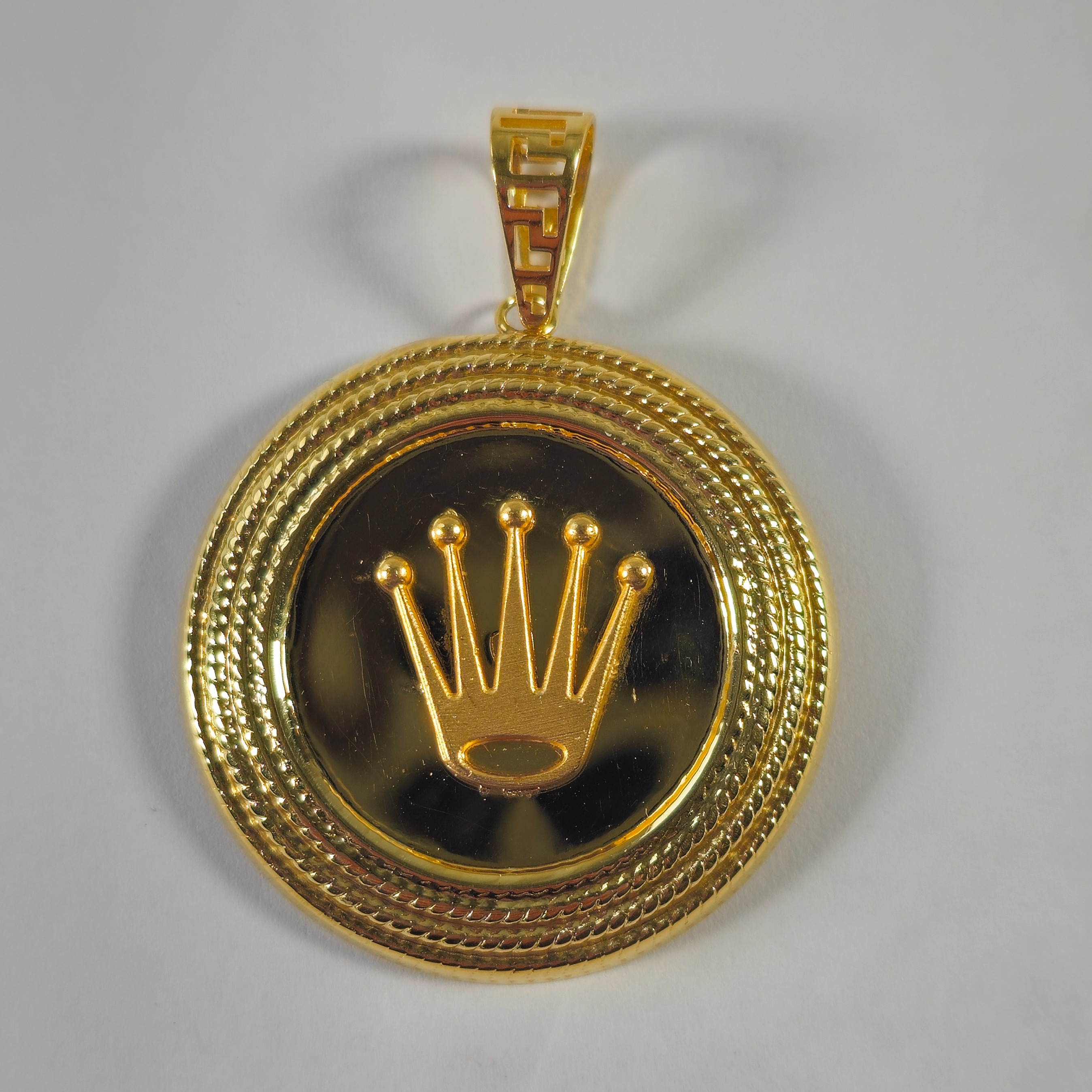 Product photo for 18ct Gold Rolex-style round Pendant