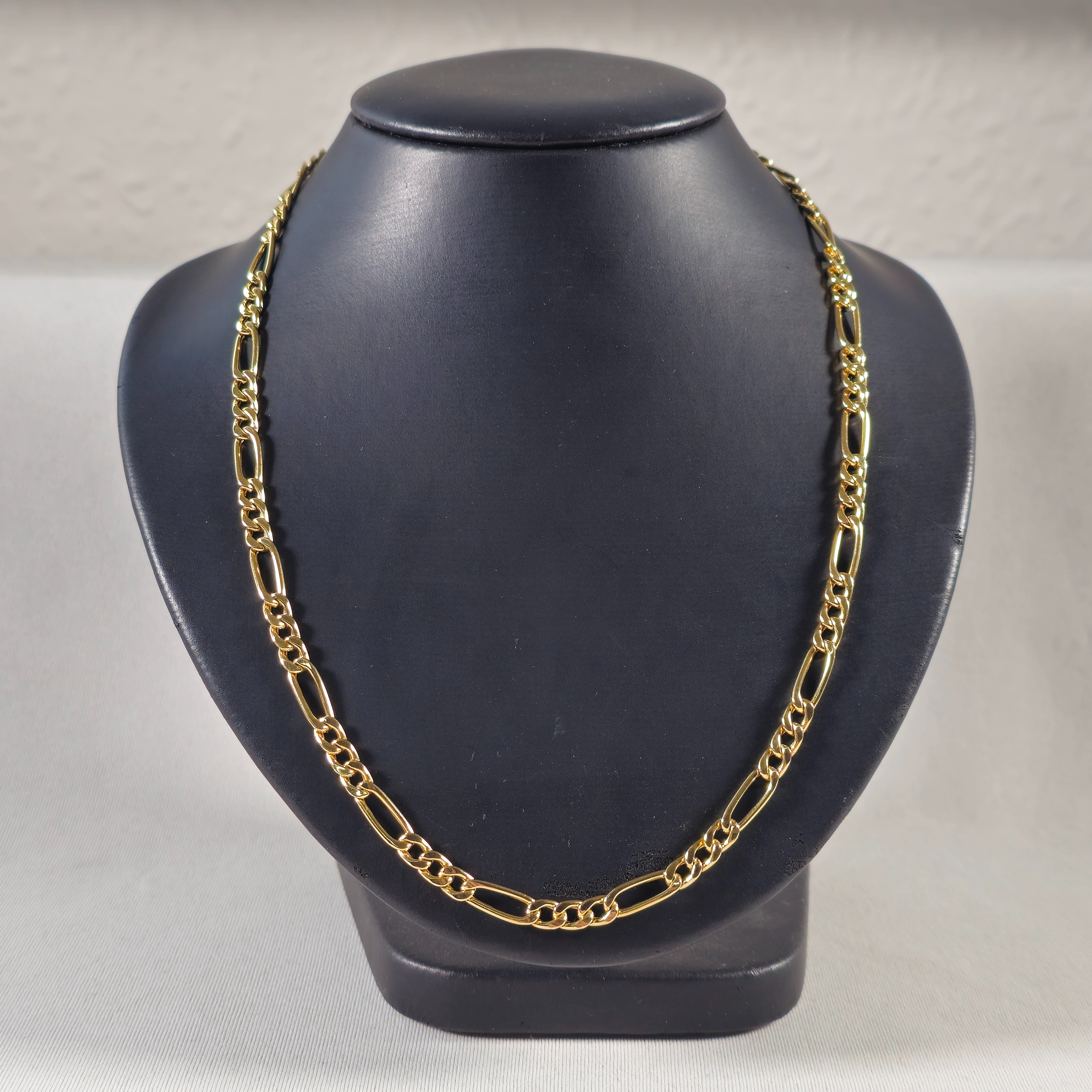 Product photo for 9ct Gold Hollow Figaro Chain 18.11