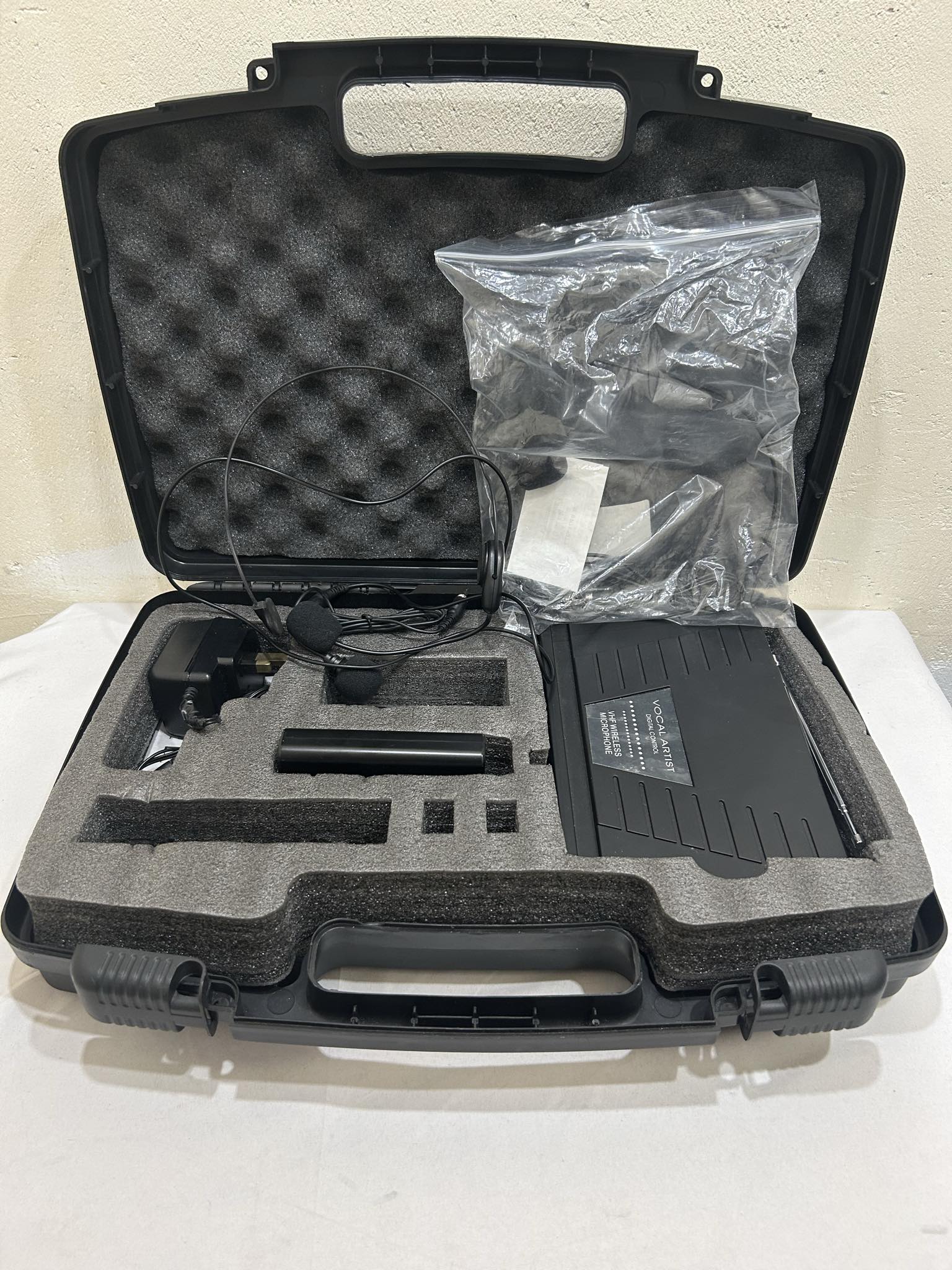Product photo for ProSound Wireless Microphone Set (Mo:L60AW)