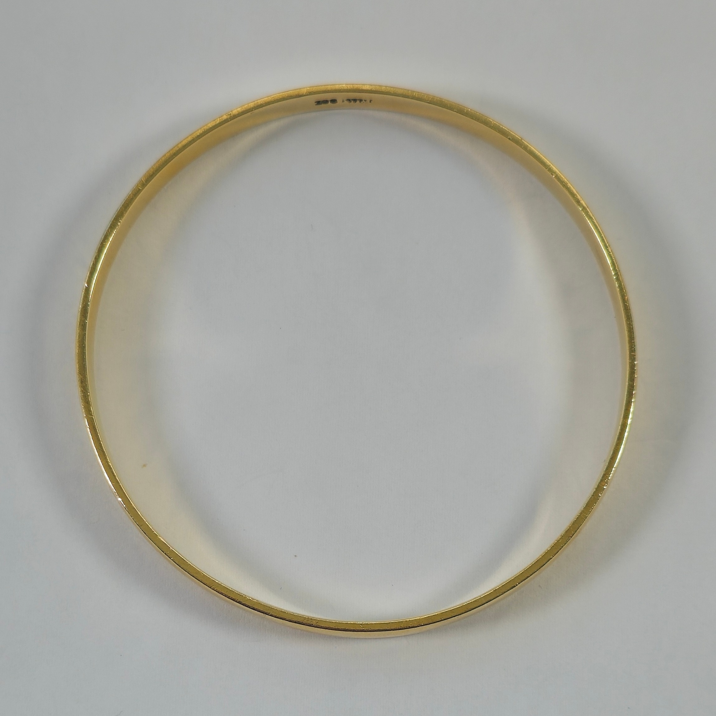 Product photo for 9ct Gold Plain Slave Bangle 8.5