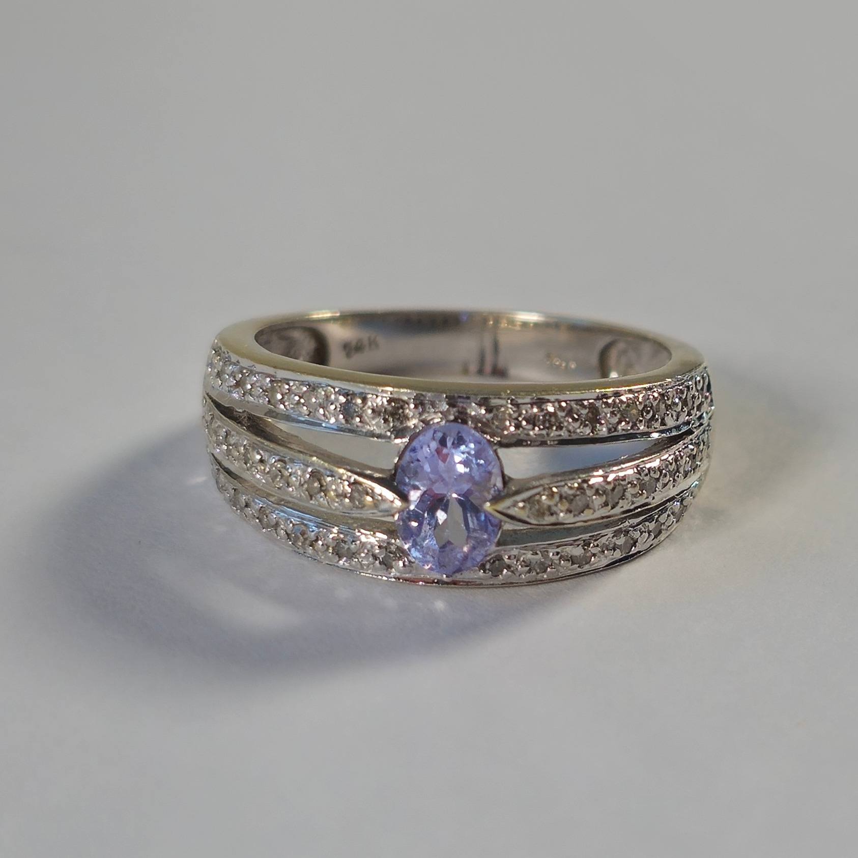 Product photo for 14ct Gold Oval Corn Blue Stone & White 3 Strip Band Dress Ring Size L