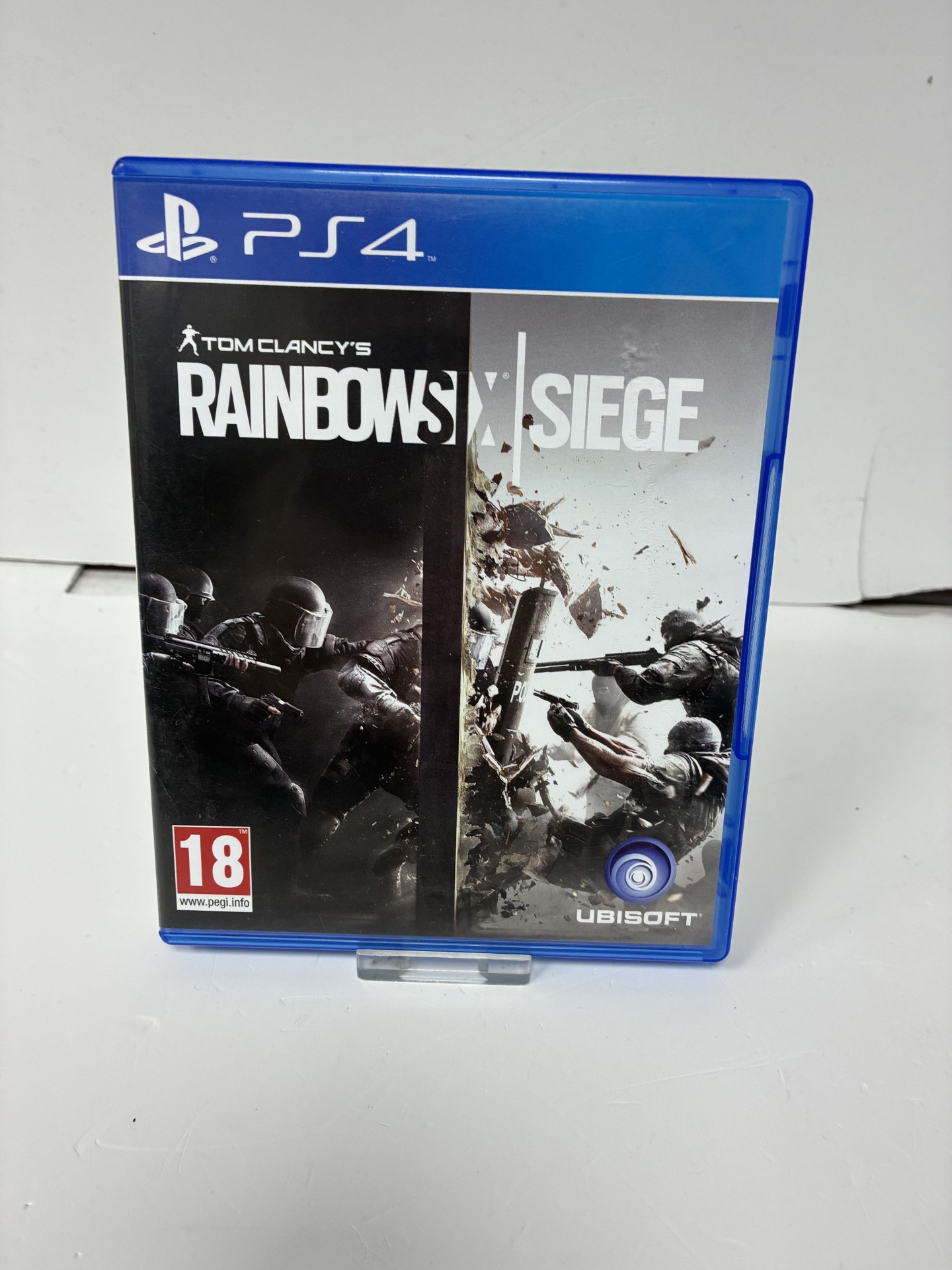 Product photo for PS4 TOM CLANCYS RAINBOW SIX SIEGE GAME