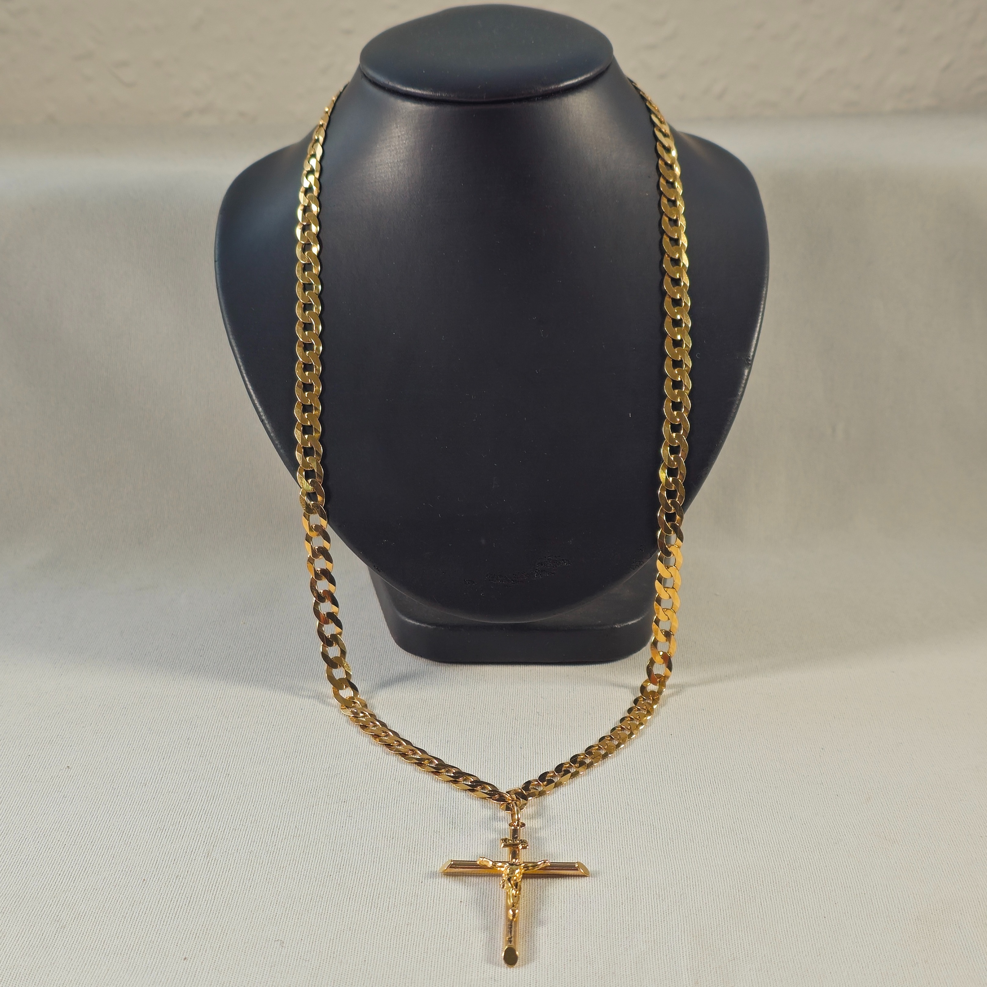 Product photo for 9ct Gold Curb Chain & Cross Charm Pendant 24