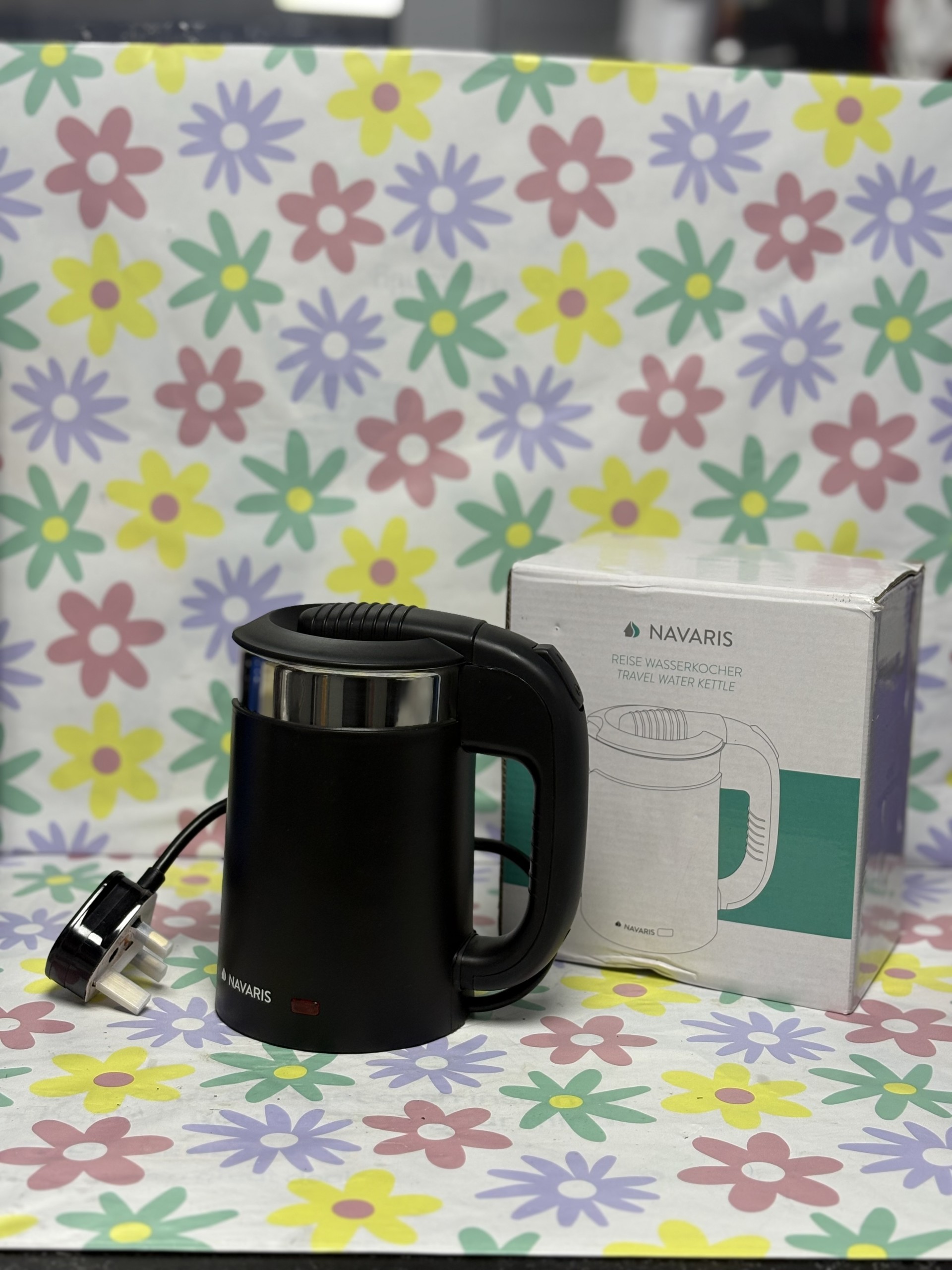Product photo for NAVARIS Travel Kettle