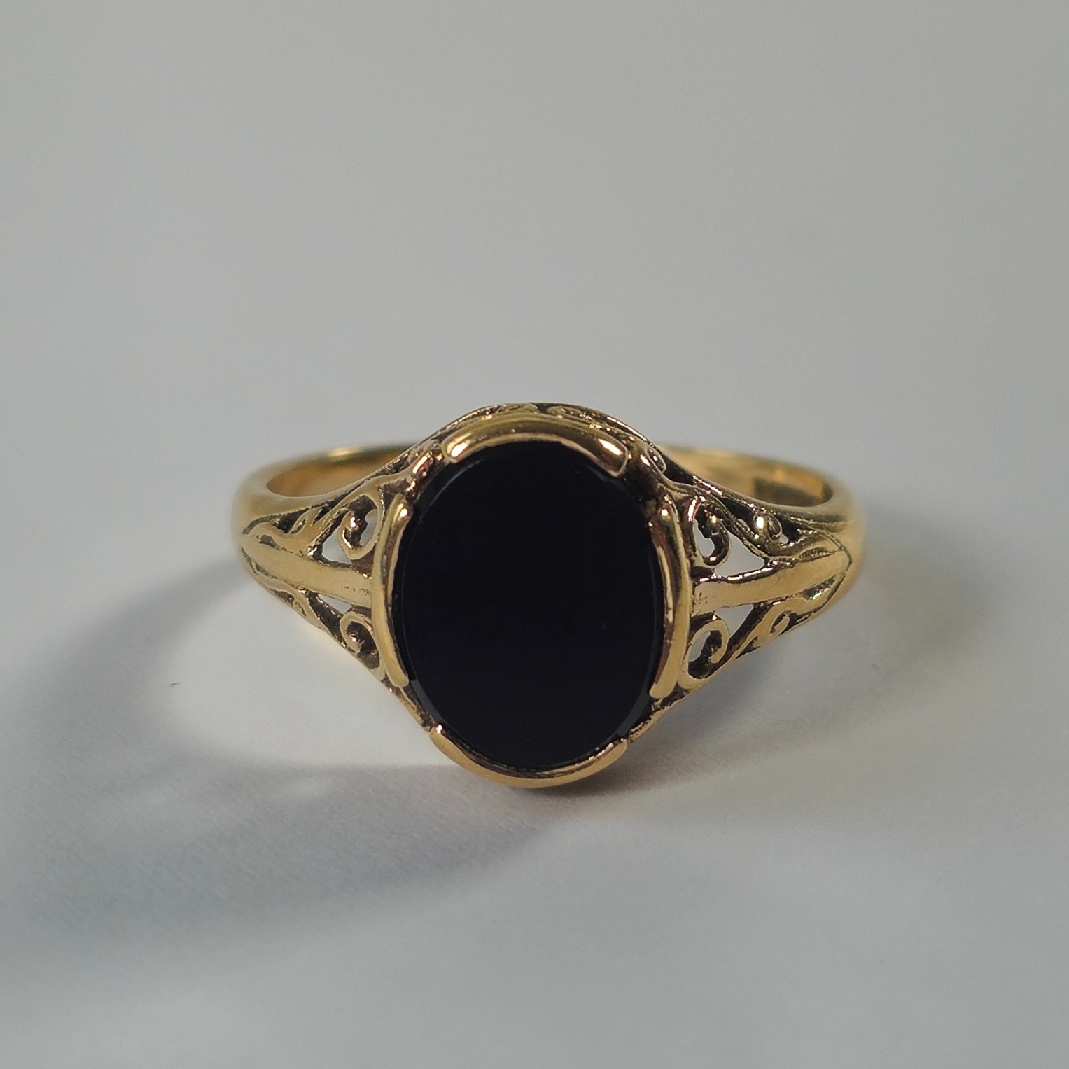 Product photo for 9ct Gold Oval Black Stone Signet Ring Size O