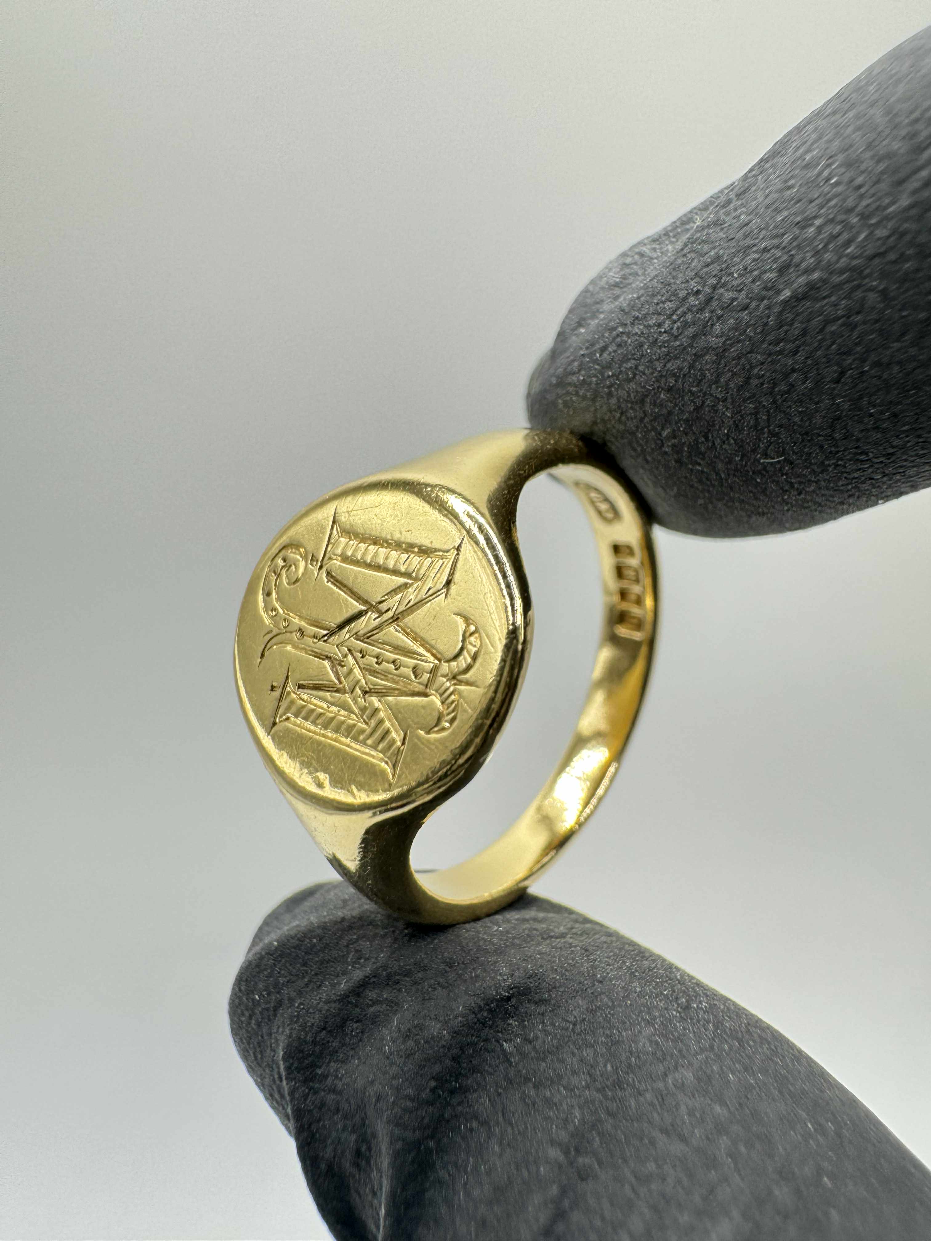 Product photo for 18ct Yellow Gold Masonic Signet Ring – Used Good Condition Size P