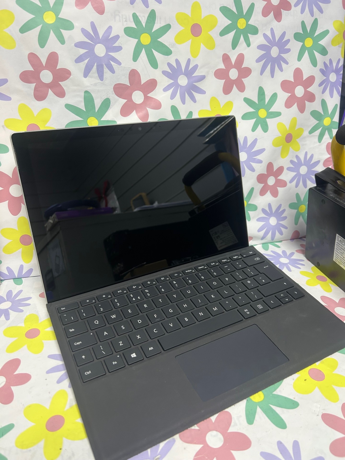Product photo for MICROSOFT SURFACE PRO 7