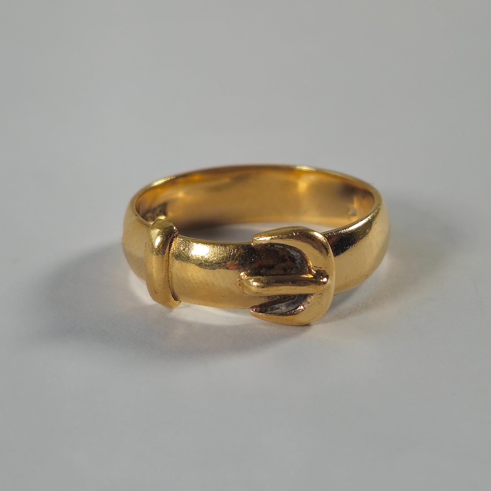 Product photo for 9ct Gold Buckle Ring Size N