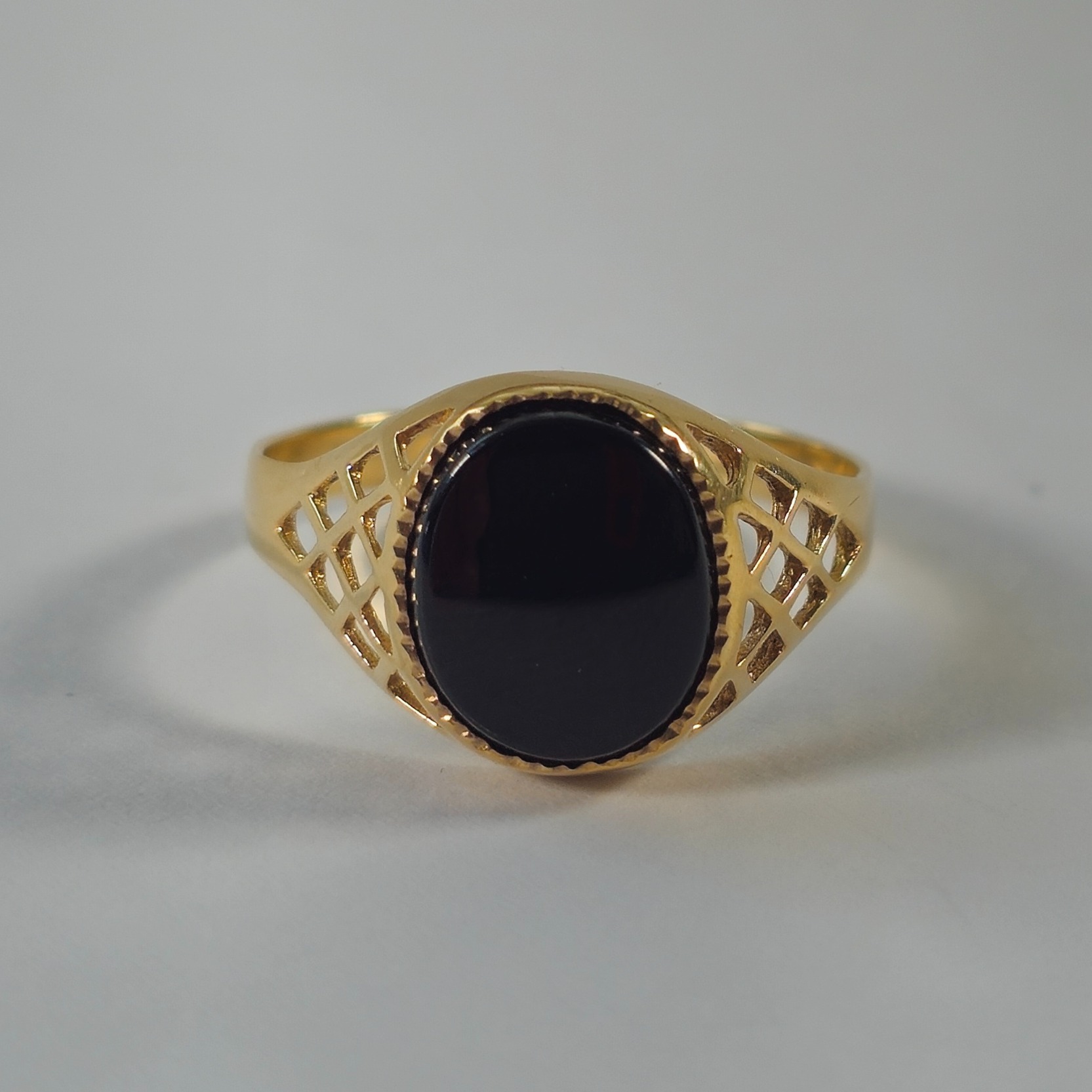 Product photo for 9ct Gold Oval Black Signet Ring Size U