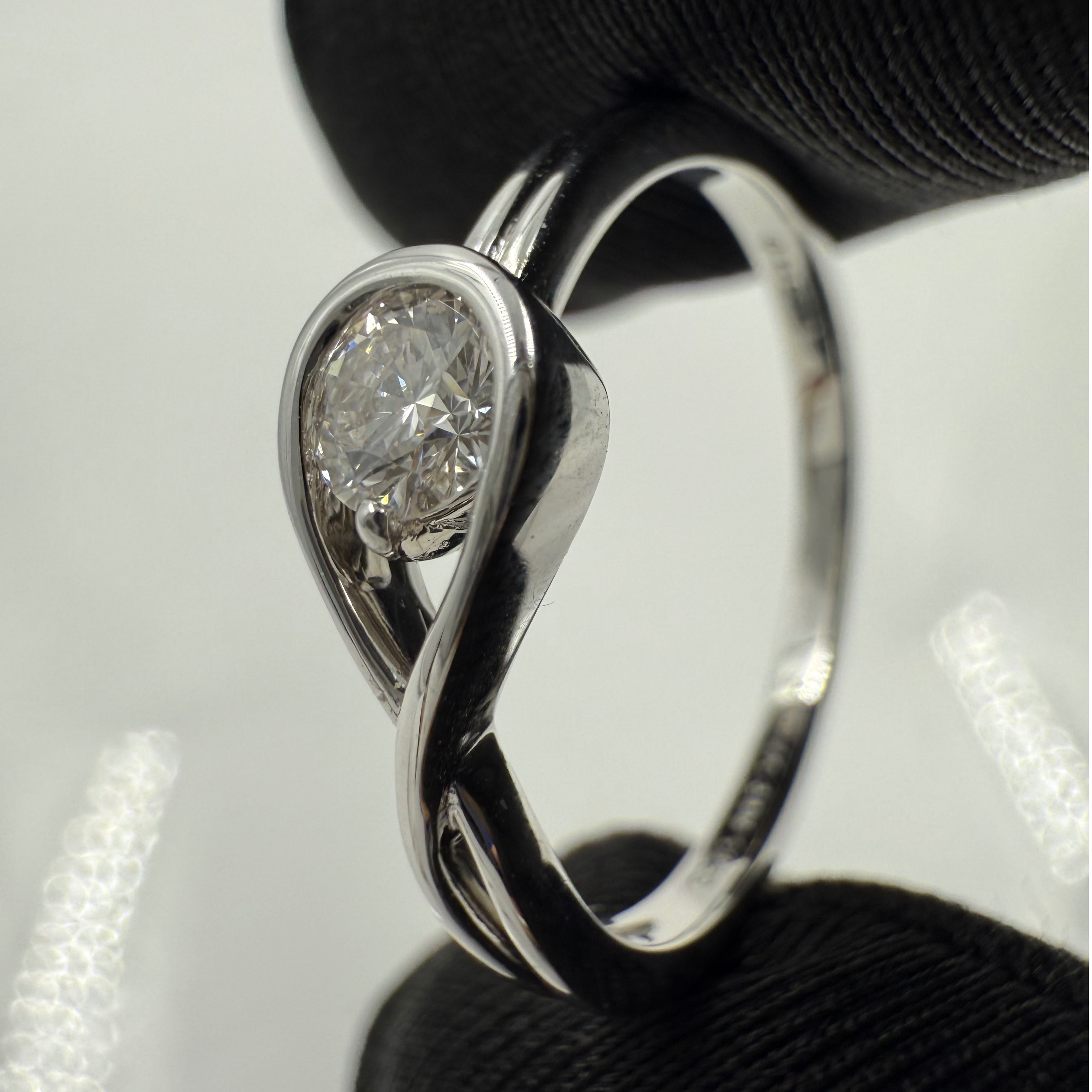 Product photo for 14ct WHITE GOLD 0.25CT DIAMOND PANDORA RING - SIZE Q (PANDORA 57)
