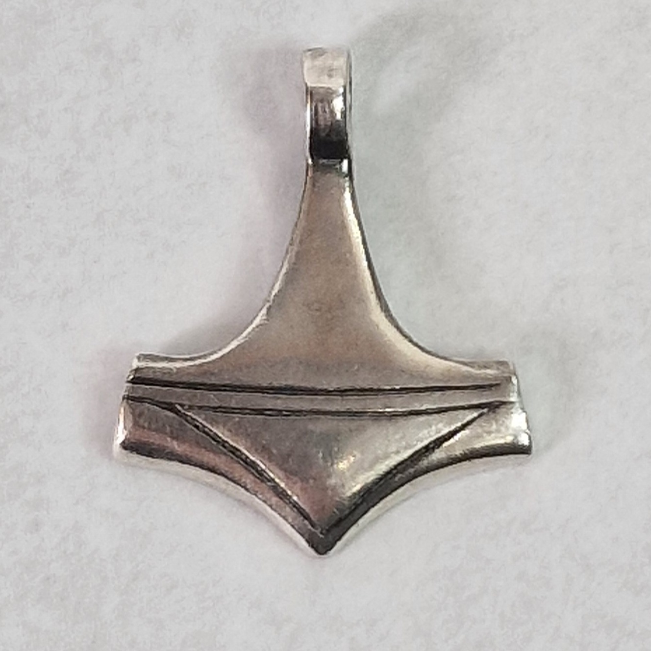 Product photo for Silver Mjölnir Pendant @ 3.12g