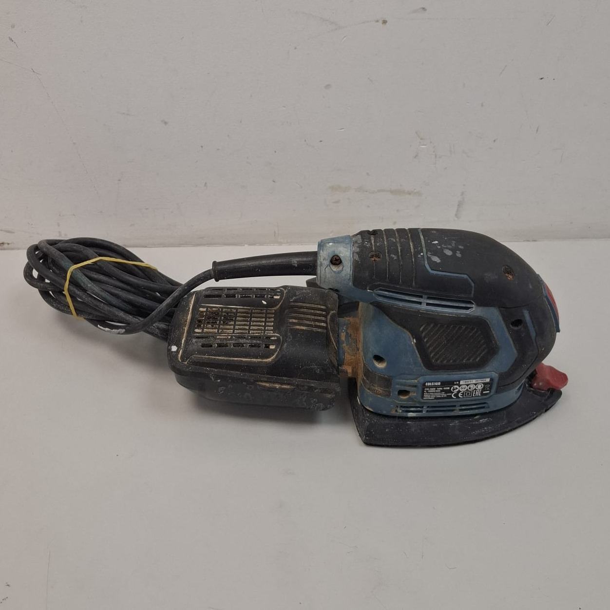 Product photo for Erbauer EDLS160 160W Electric Detail Sander 220-240V