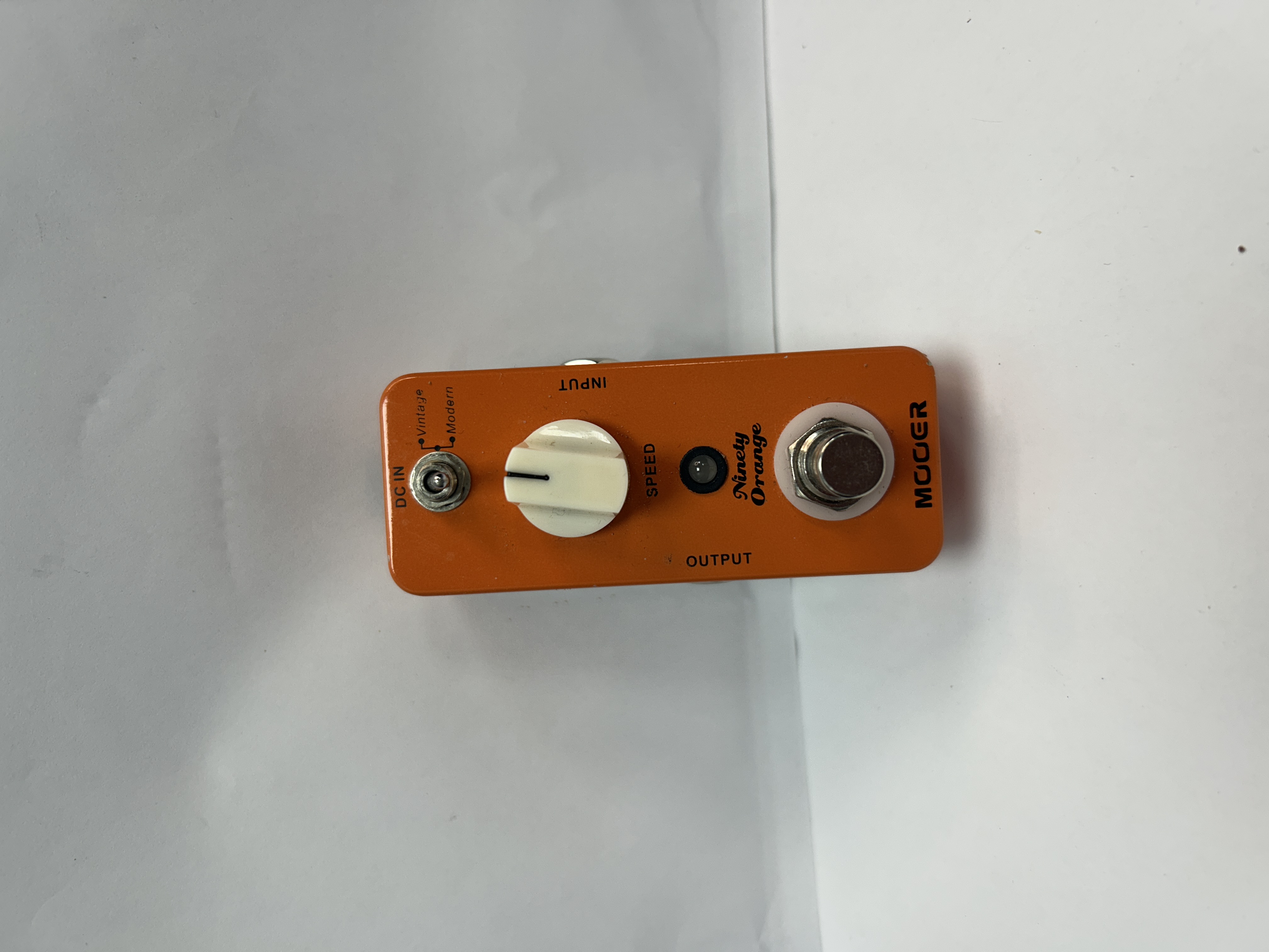 Product photo for MOOER mooer pedall orange