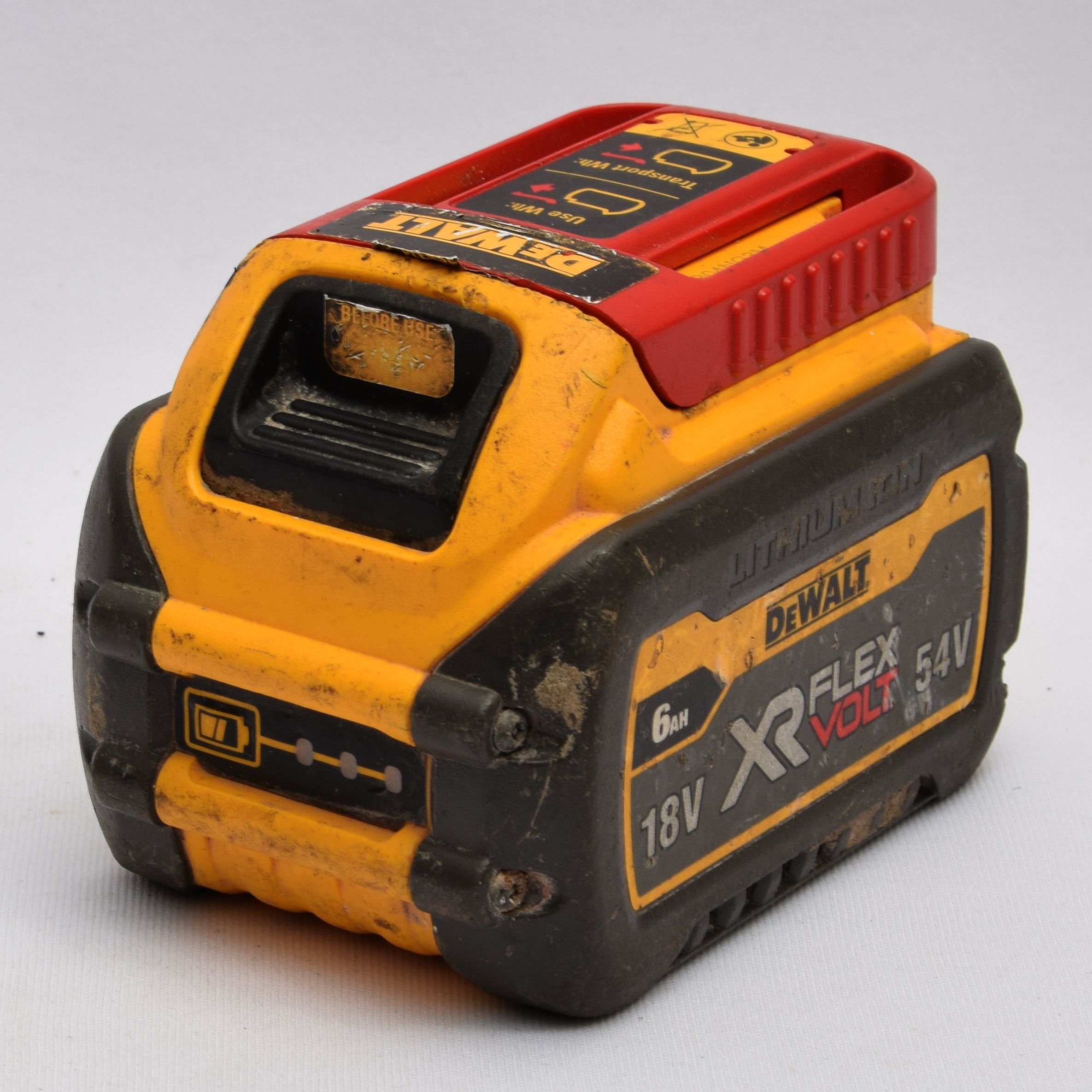 Product photo for Dewalt DCB546 XR FLEXVOLT Convertible 18v/54v 6Ah Lithium-Ion Battery (U)