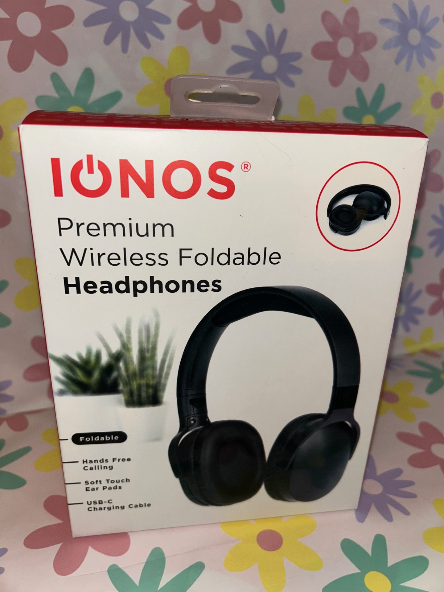 Product photo for WIRELESS FOLDABLE HEADPHONES