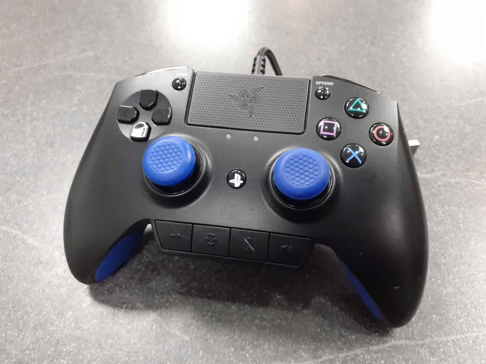 Product photo for Razer Raiju PS4 Wired Controller