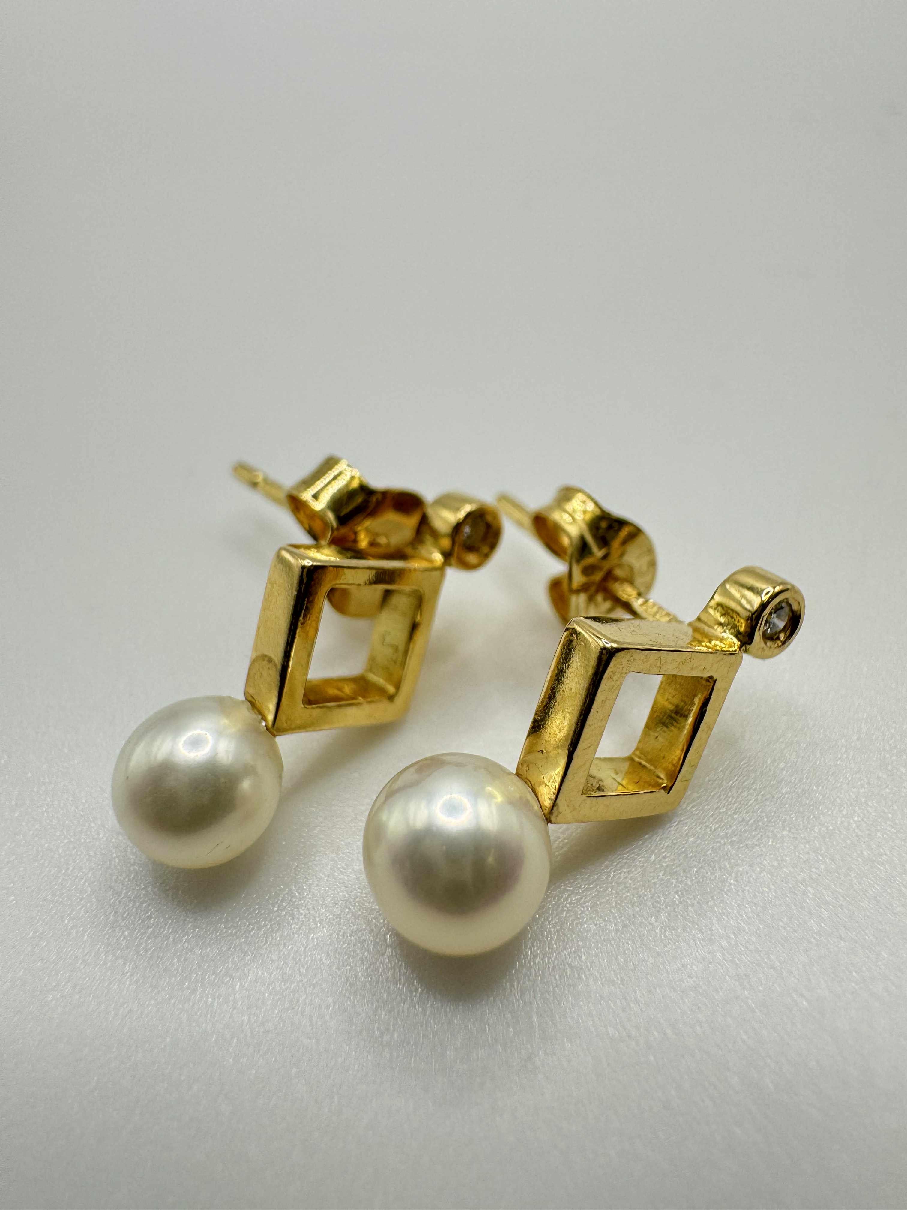 Product photo for 18ct Cultured Pearl & Diamond Earrings