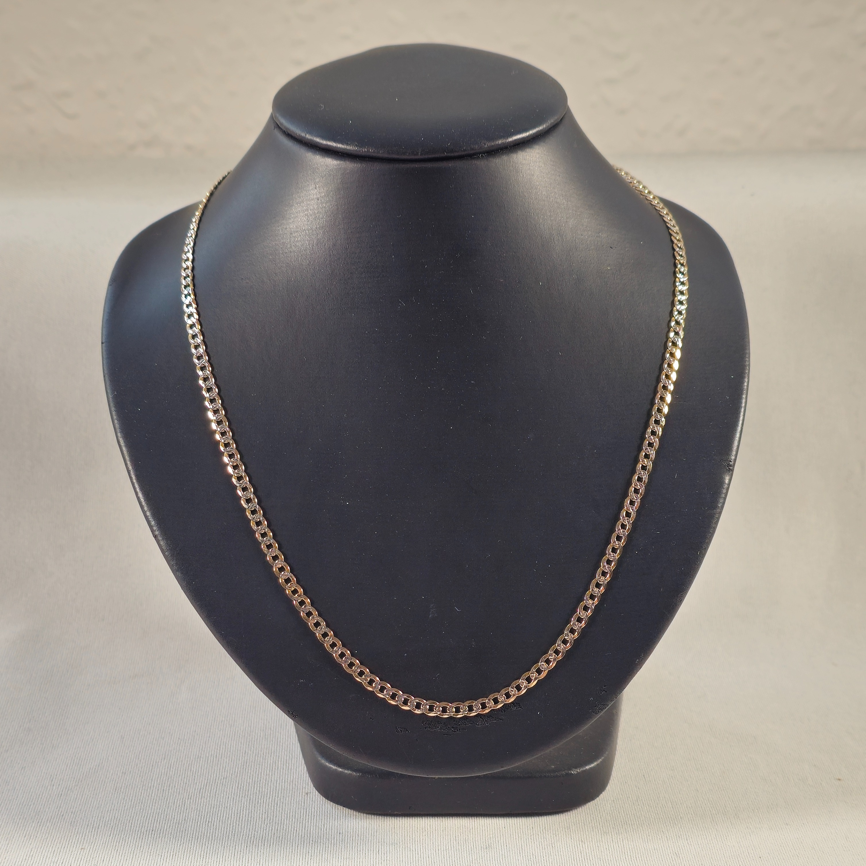 Product photo for 9ct 2 Tone Gold Curb Chain 18.11