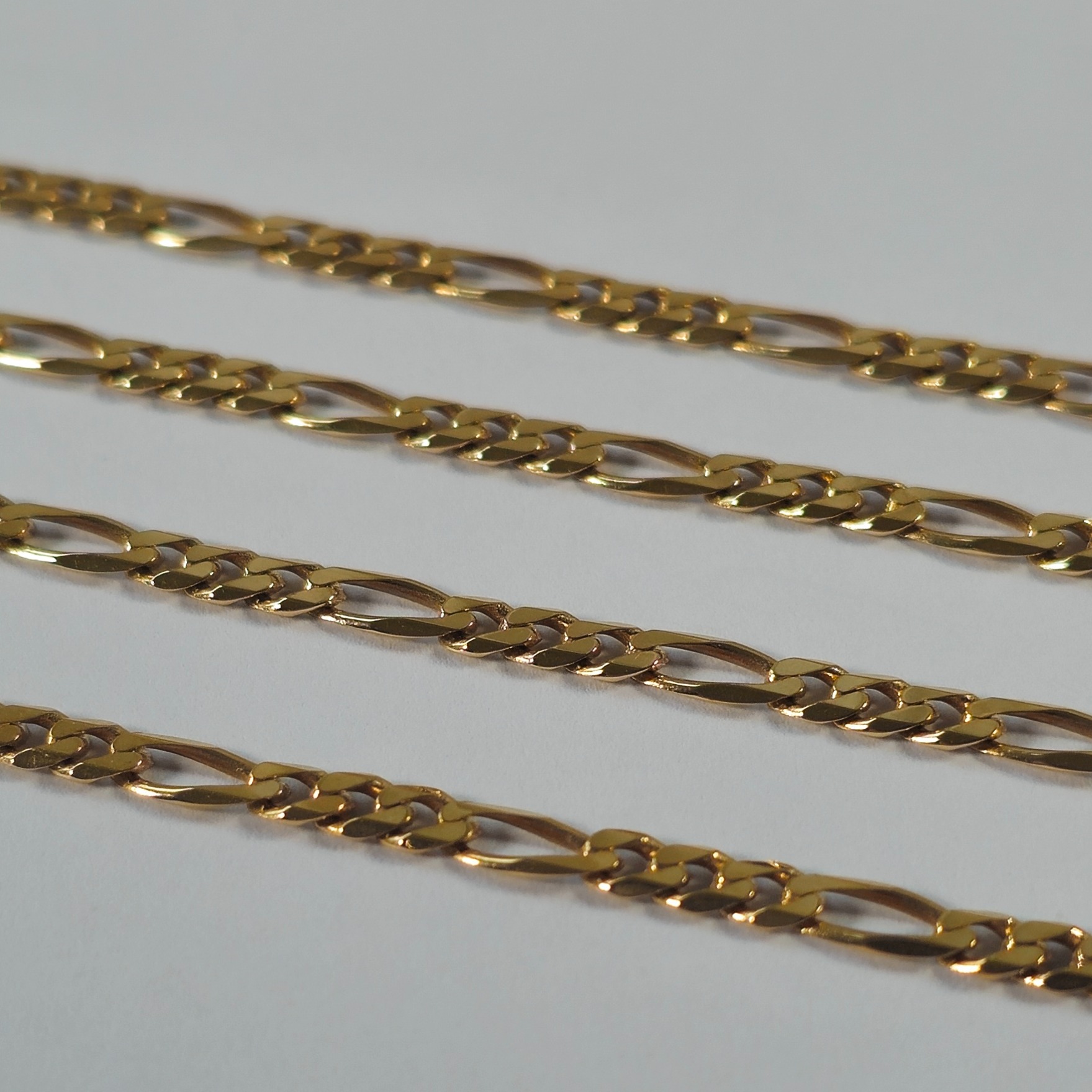Product photo for 9ct Gold Figaro Chain 20.47
