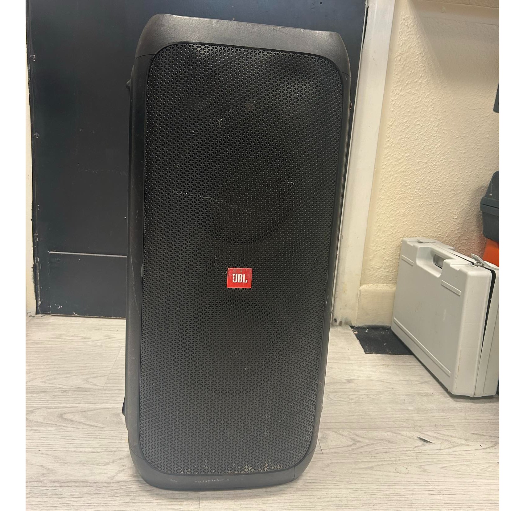 Product photo for JBL party box 310