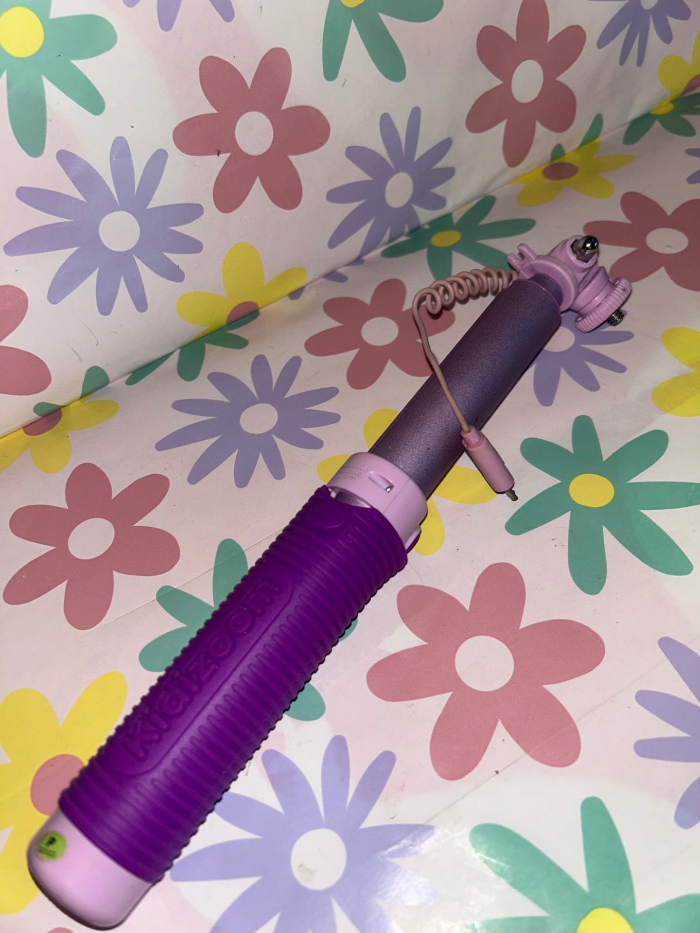 Product photo for KIDS ZOOM SELFIE STICK